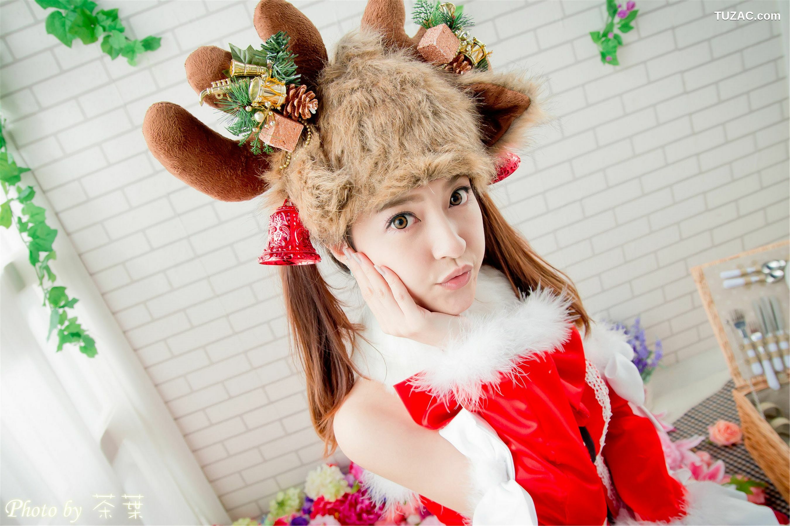 台湾正妹_ 李思娴《圣诞萌妹》 写真集[44P]