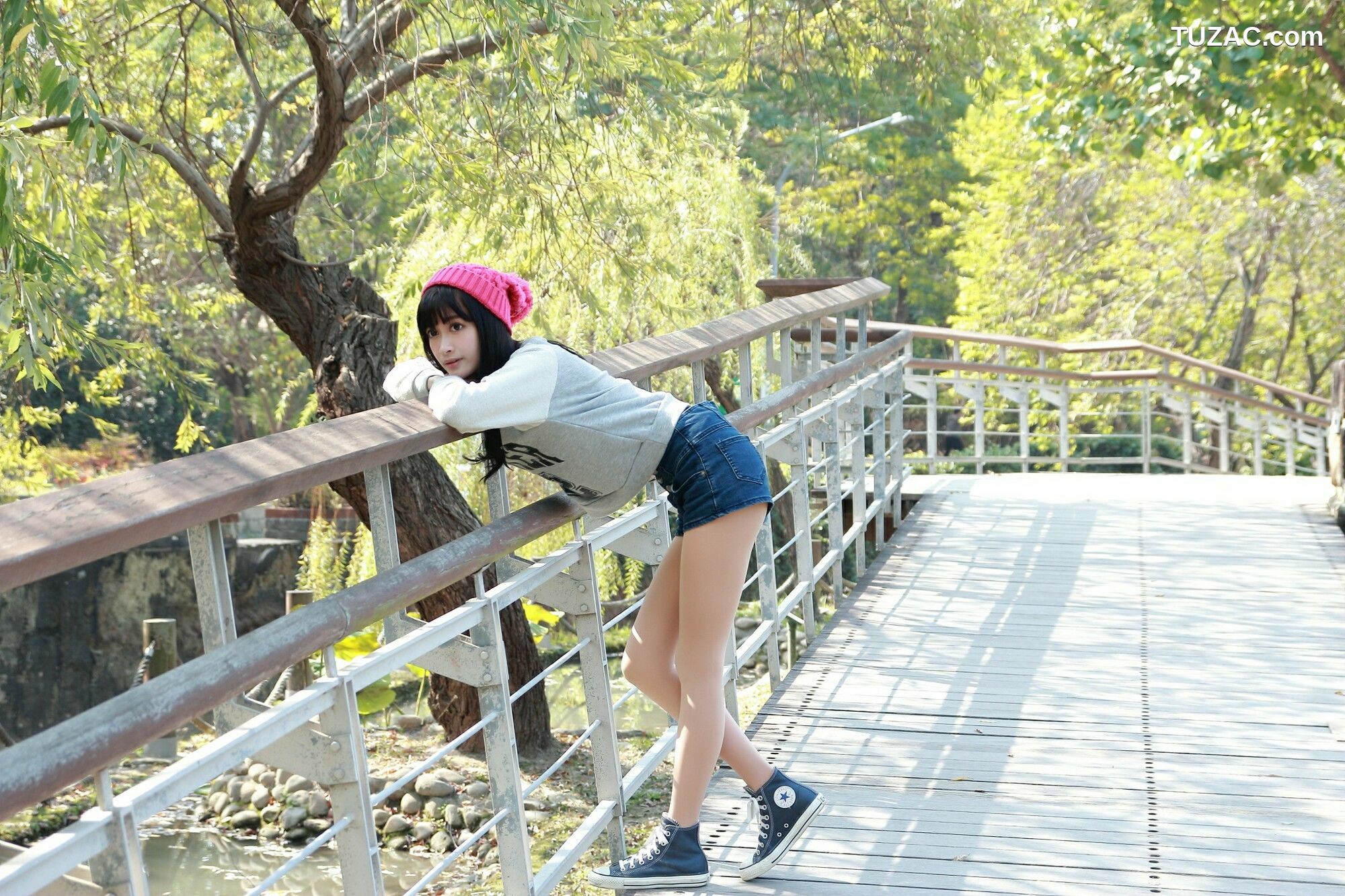 台湾正妹_ 段璟瑤《原生植物園》 写真集[56P]