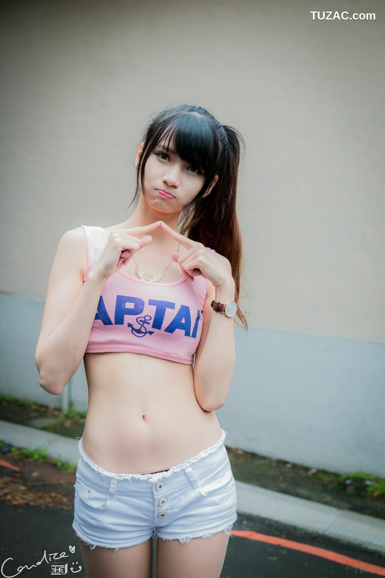 台湾正妹_ 蔡译心 - 热裤运动装 写真集[73P]