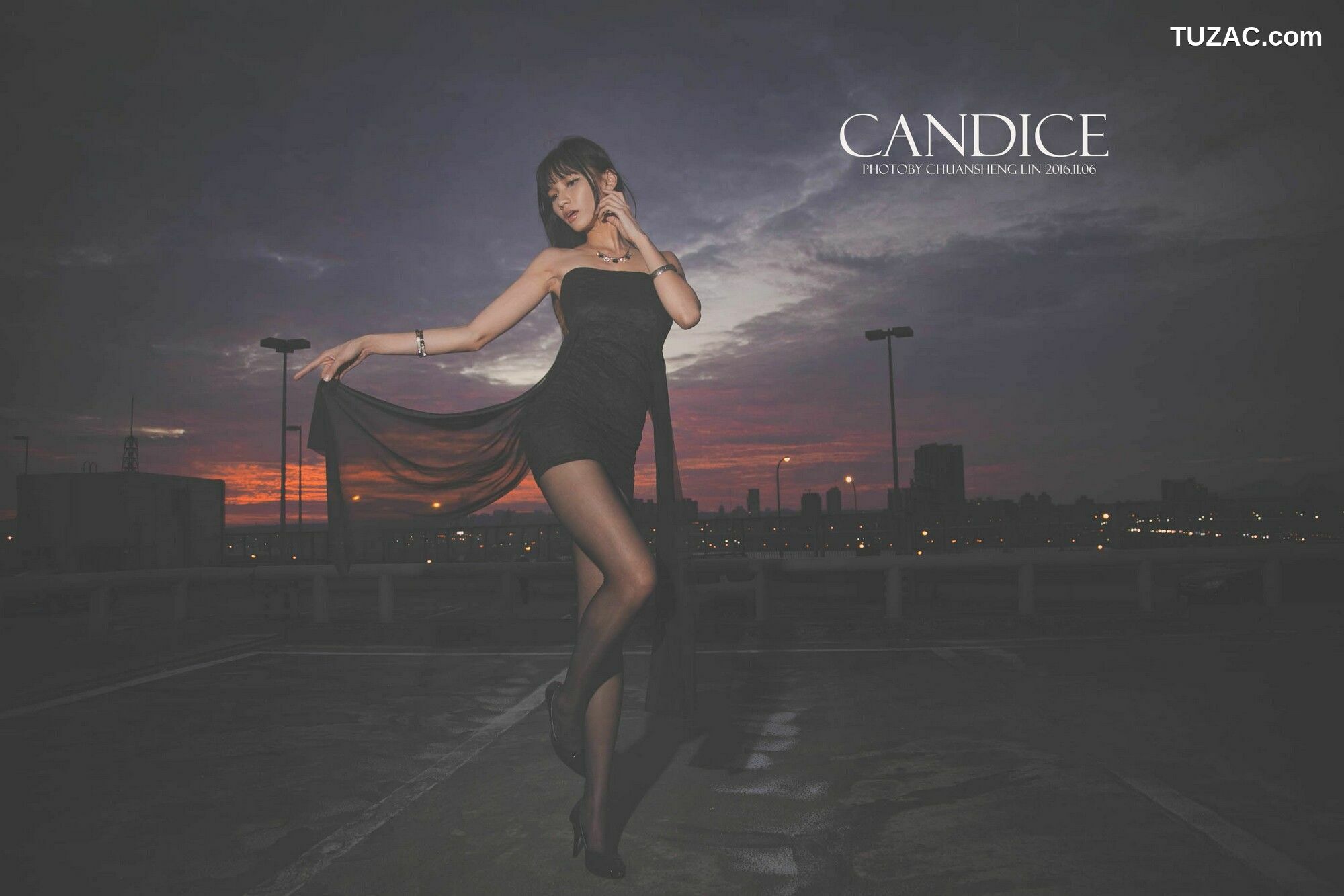 台湾正妹_ 蔡译心Candice《车外拍》 写真集[89P]
