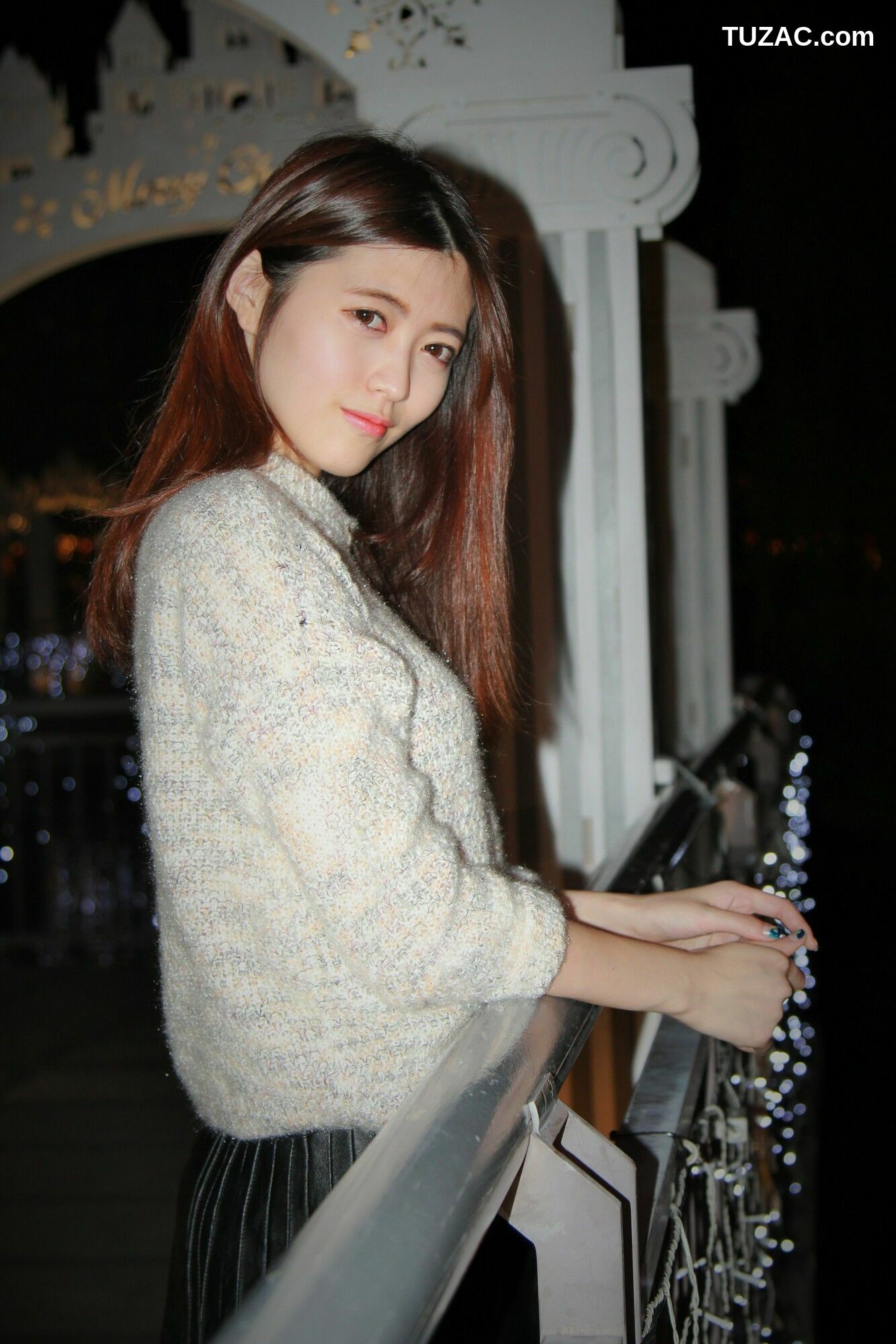 台湾正妹_ 黄品瑄《板橋耶誕城夜拍》 写真集[85P]