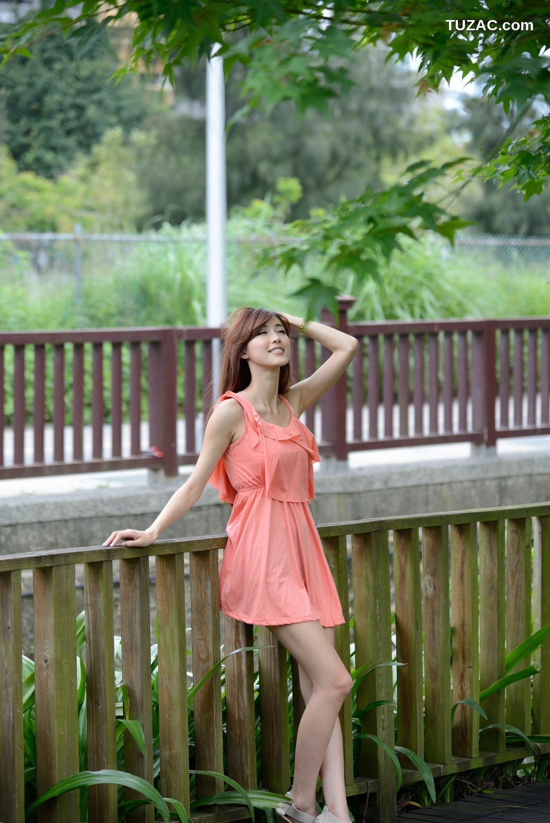 台湾正妹_Kila晶晶/廖挺伶《粉色连衣裙外拍》写真集