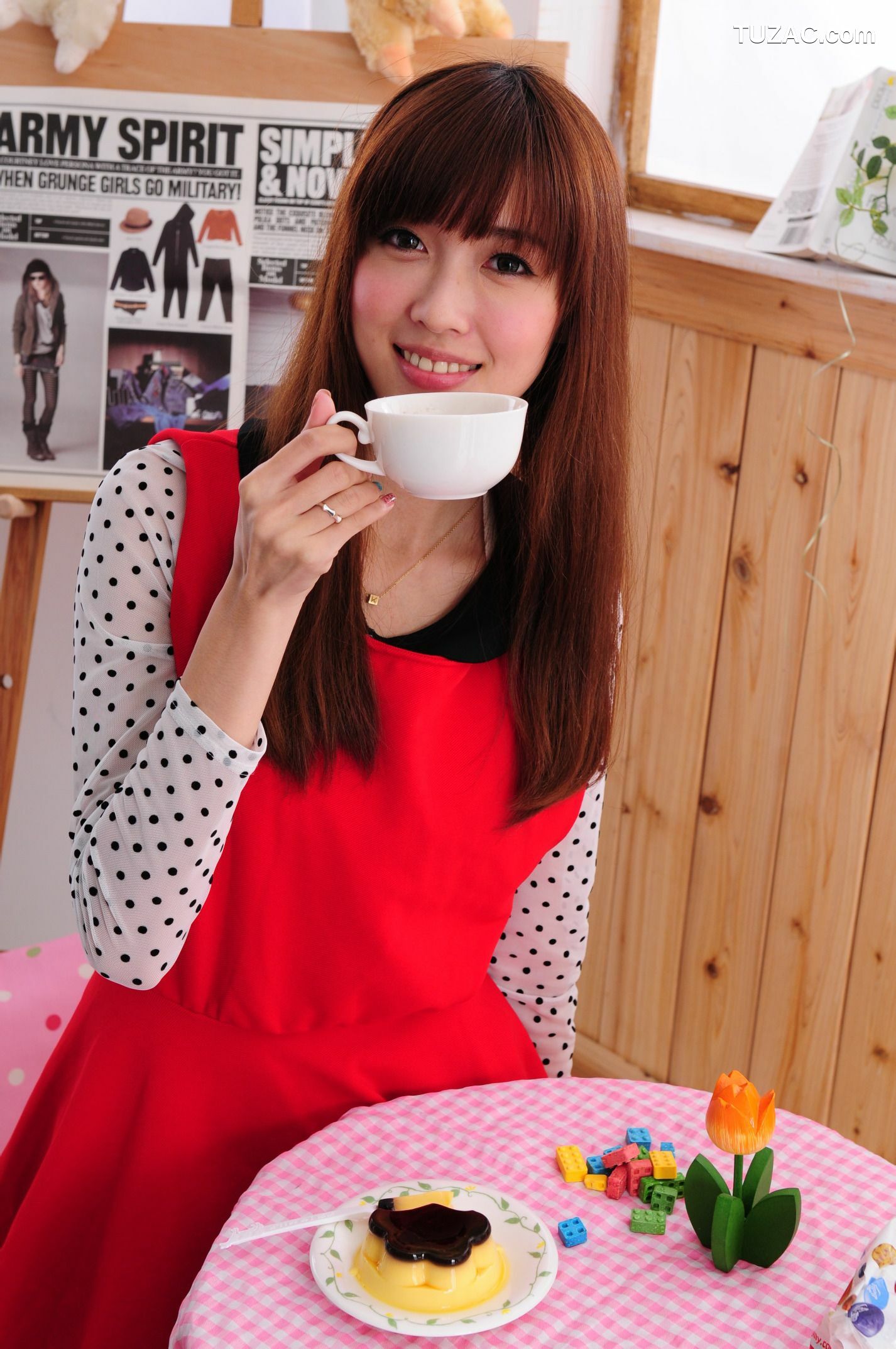 台湾正妹_台湾女神Kila晶晶《居家黑丝甜妹子》写真集