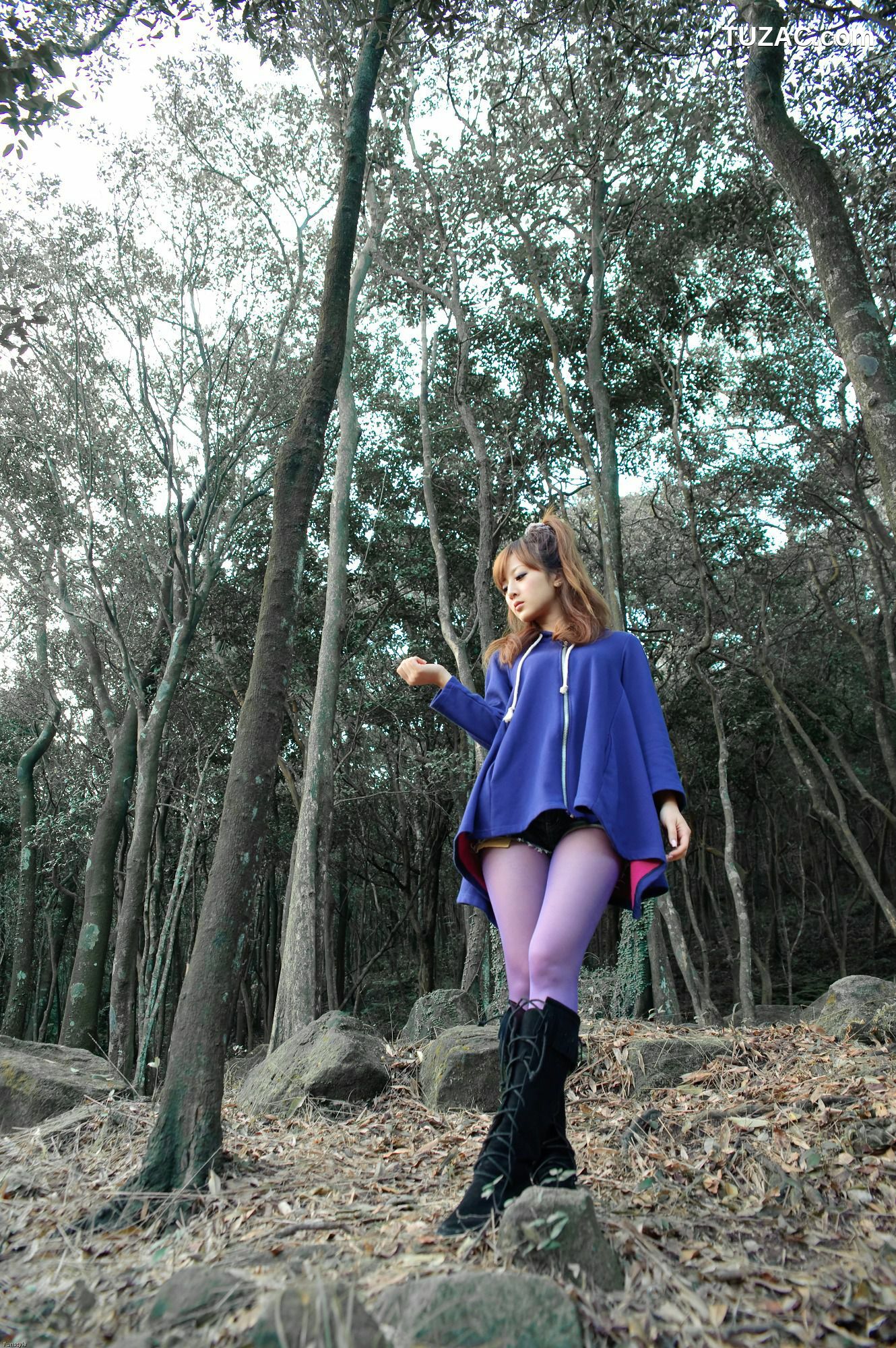 台湾正妹_台湾女神果子MM《新山夢湖外拍》写真集