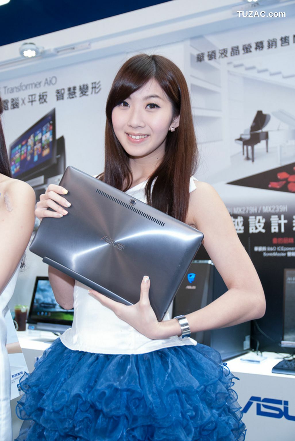 台湾正妹_台湾模特安琪《电子数码会展高清图片》合辑