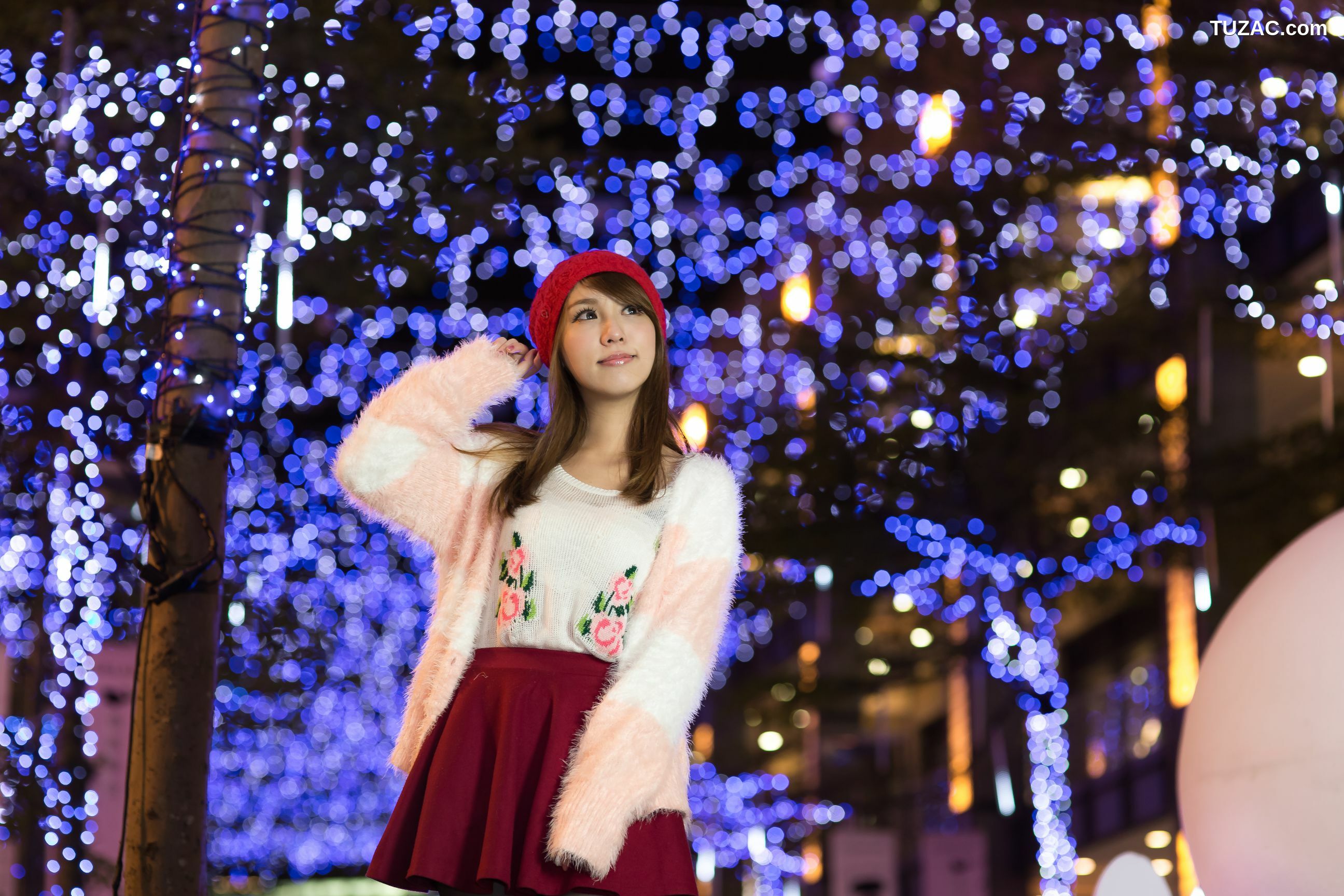 台湾正妹_台湾正妹呂小步/吕思莹《黑丝夜拍》写真集