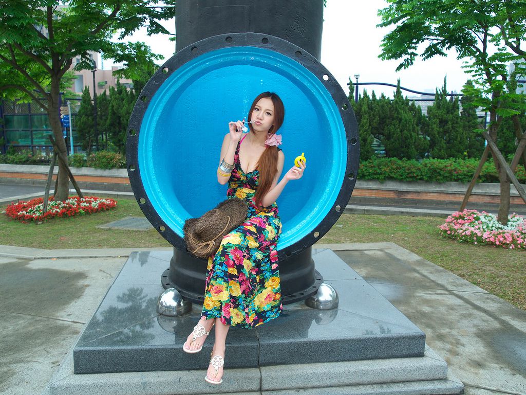 台湾正妹_台湾正妹林采缇《小清新街拍系列》写真集