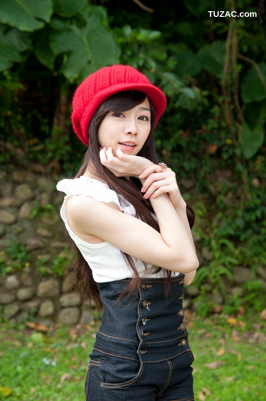 台湾正妹_台湾清纯正妹Mika《水博管街拍》写真集