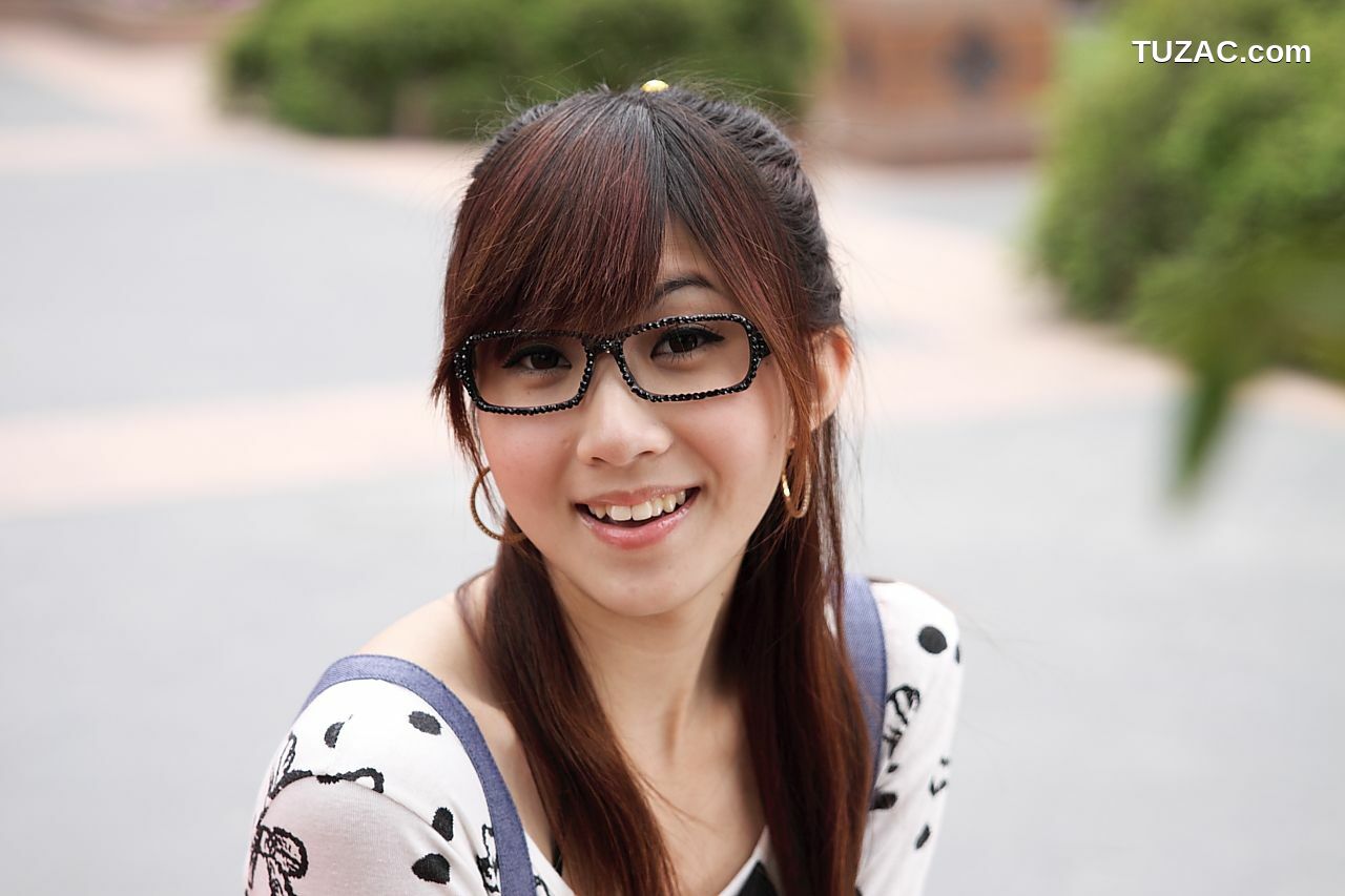 台湾正妹_台湾清纯美女Angel《黑丝街拍图片》写真合集