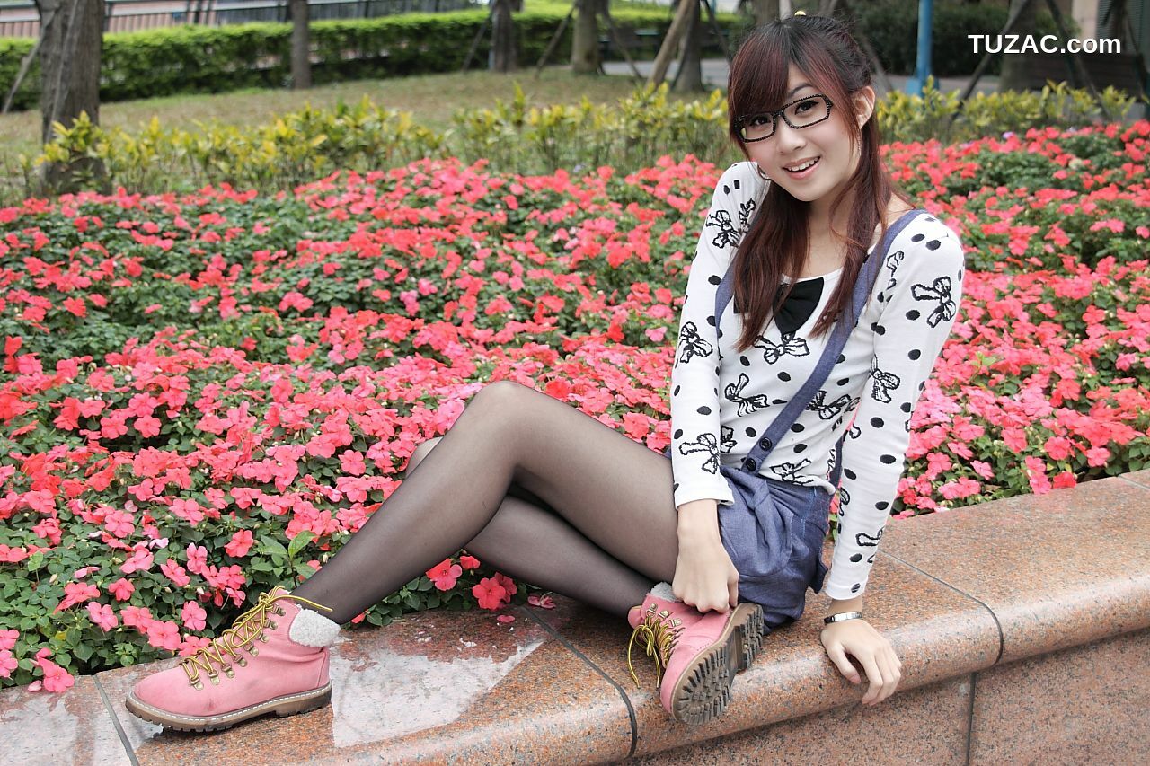 台湾正妹_台湾清纯美女Angel《黑丝街拍图片》写真合集