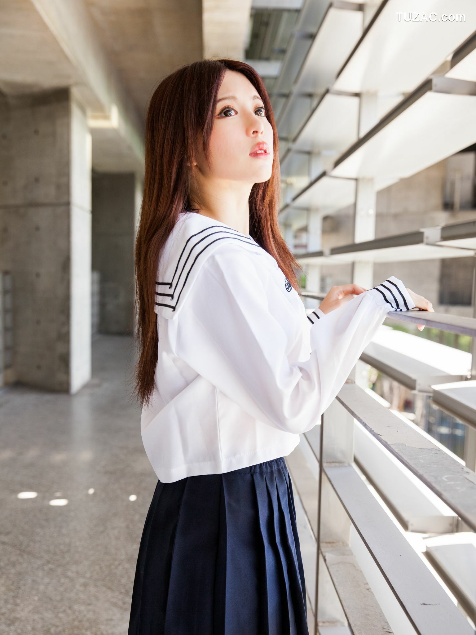 台湾正妹_台湾美女张齐郡JULIE《长筒袜校服少女》写真集