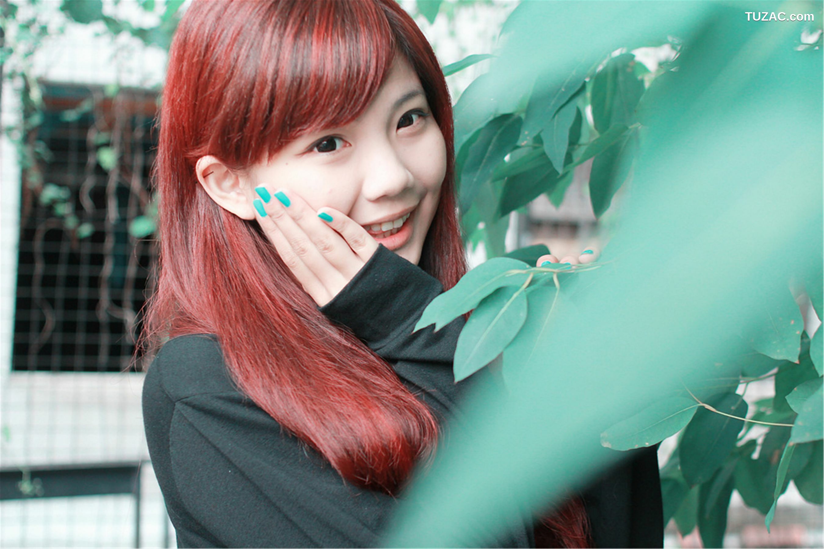台湾正妹_台湾美少女小静《電影公園外拍》 写真集