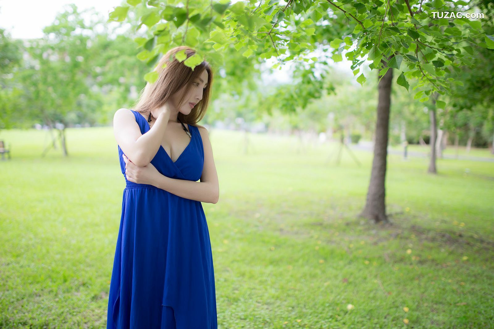 台湾正妹_台湾赵芸Syuan《极品蓝色长裙女神》写真集