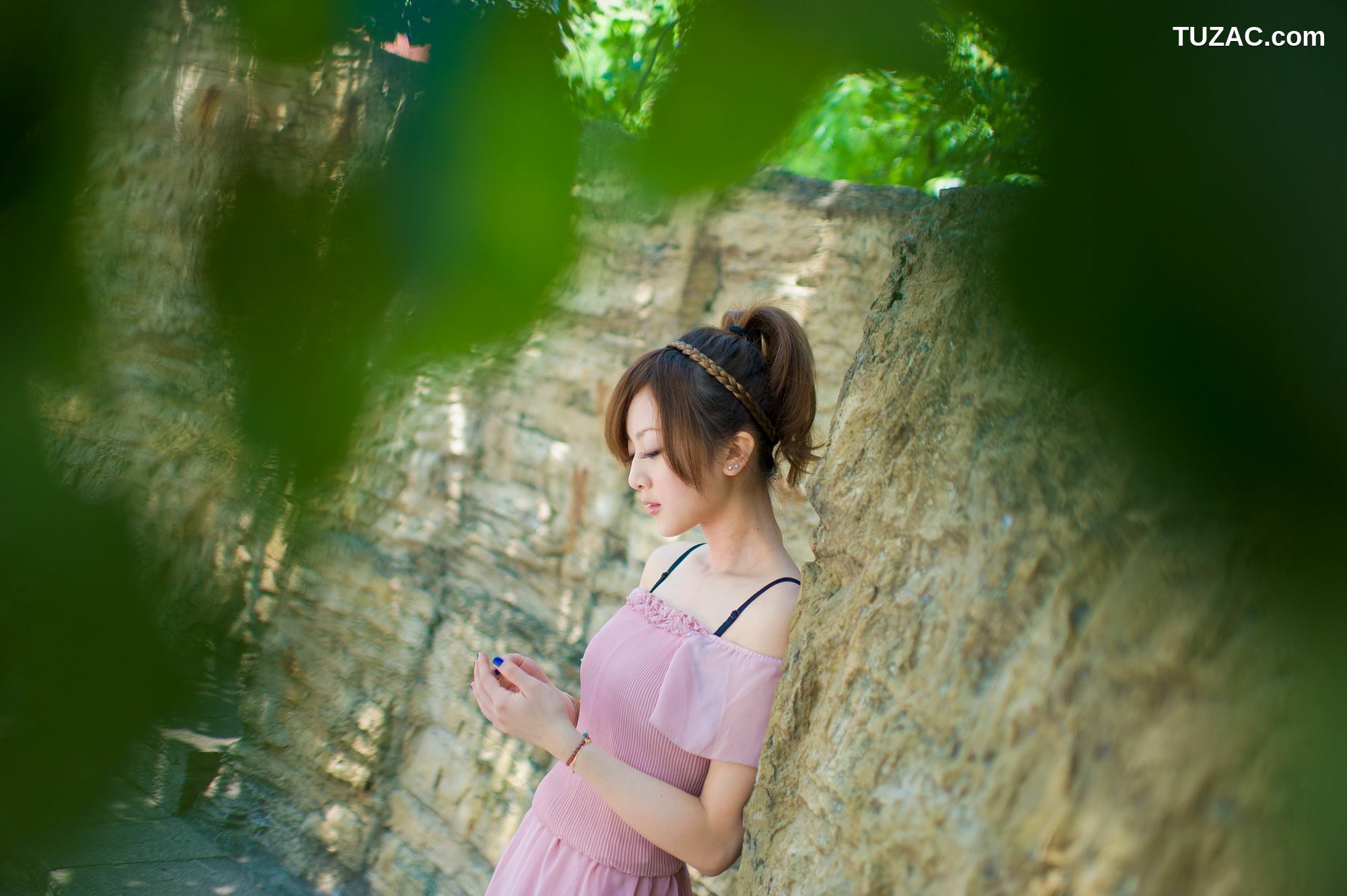 台湾正妹_张允霏/果子MM《城市漫遊》写真集