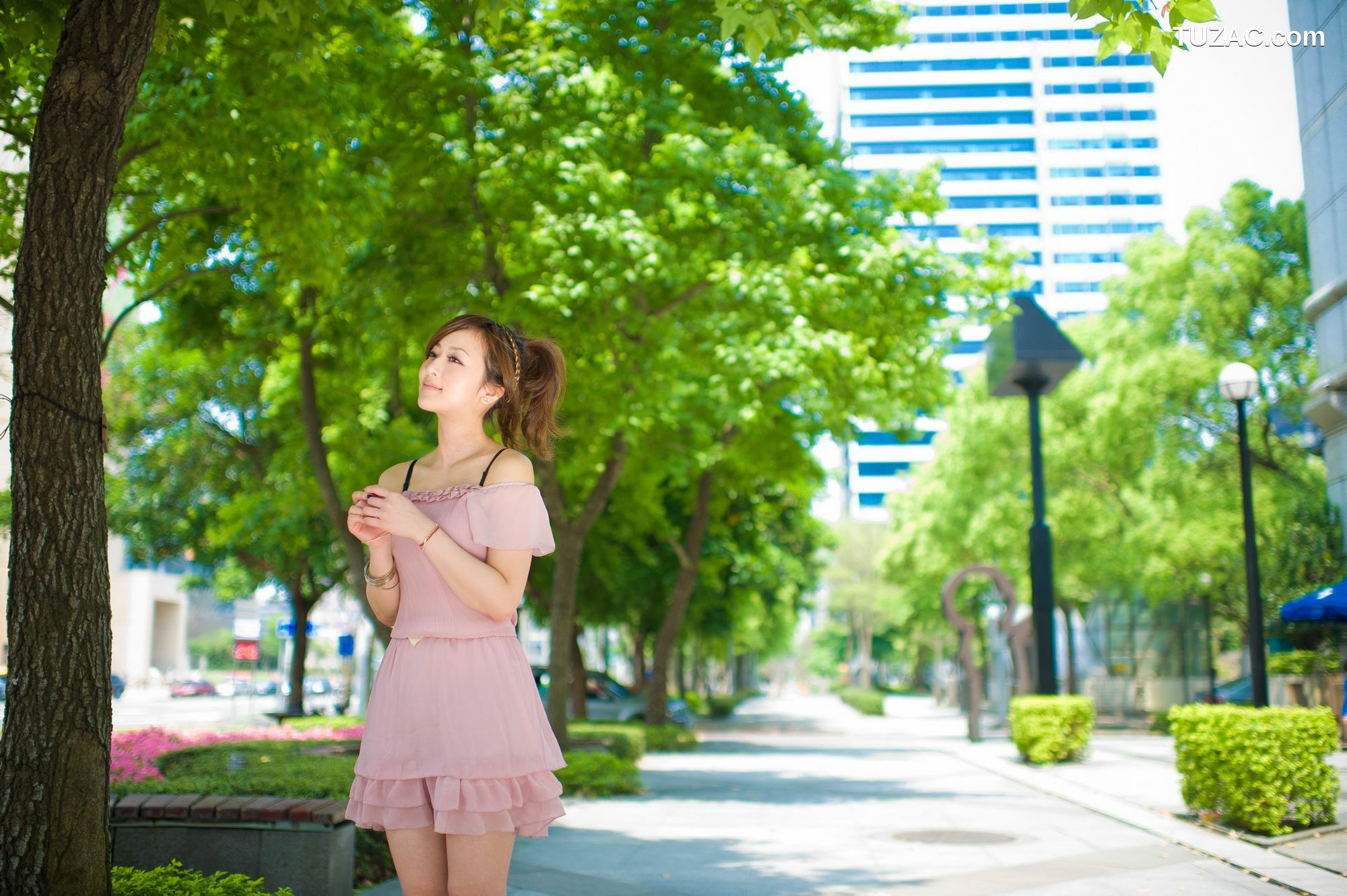 台湾正妹_张允霏/果子MM《城市漫遊》写真集