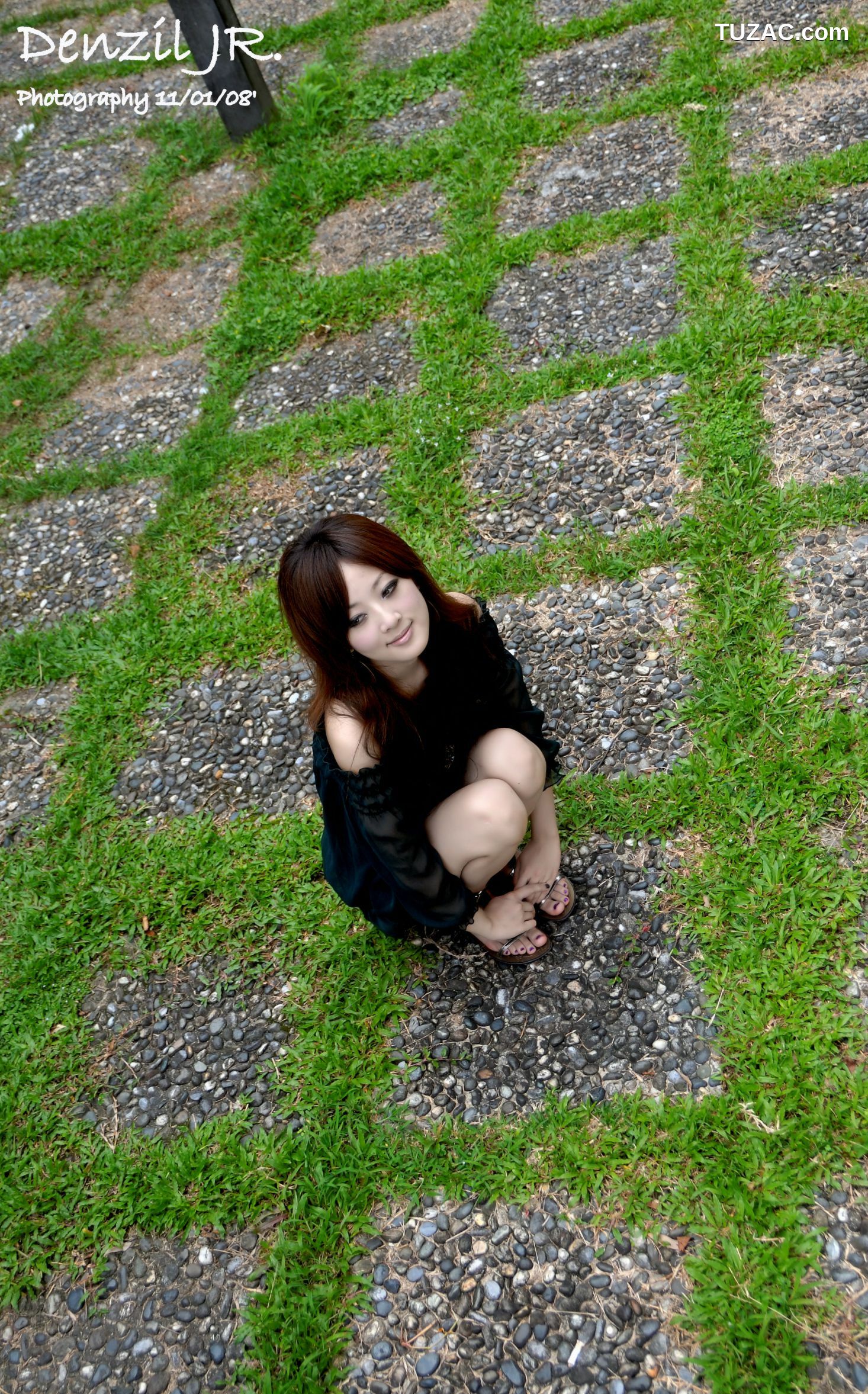 台湾正妹_果子MM/张允霏《台大外拍》第II部 写真集
