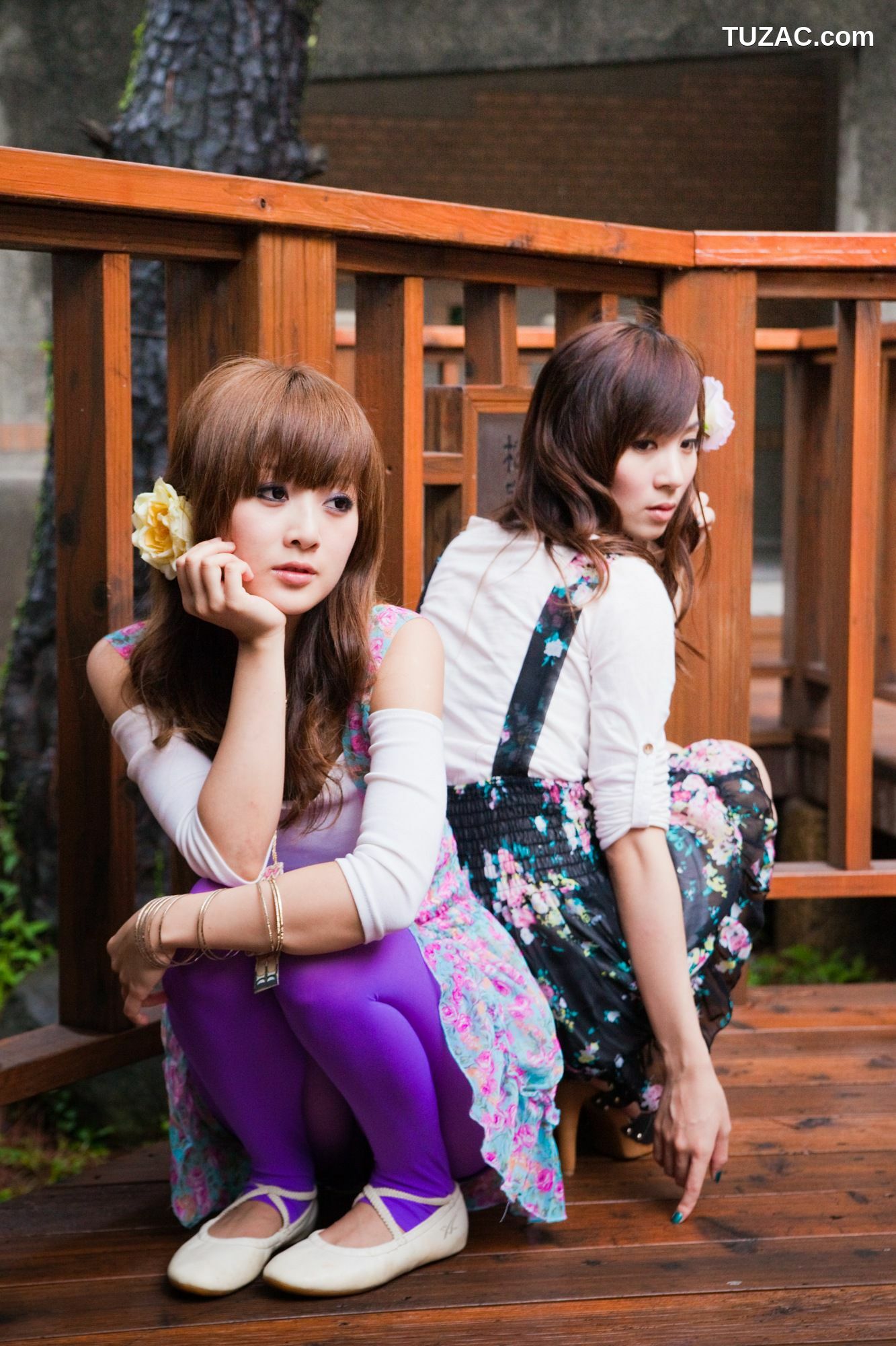 台湾正妹_果子Mikako+Minako《台大外拍 II》 写真集