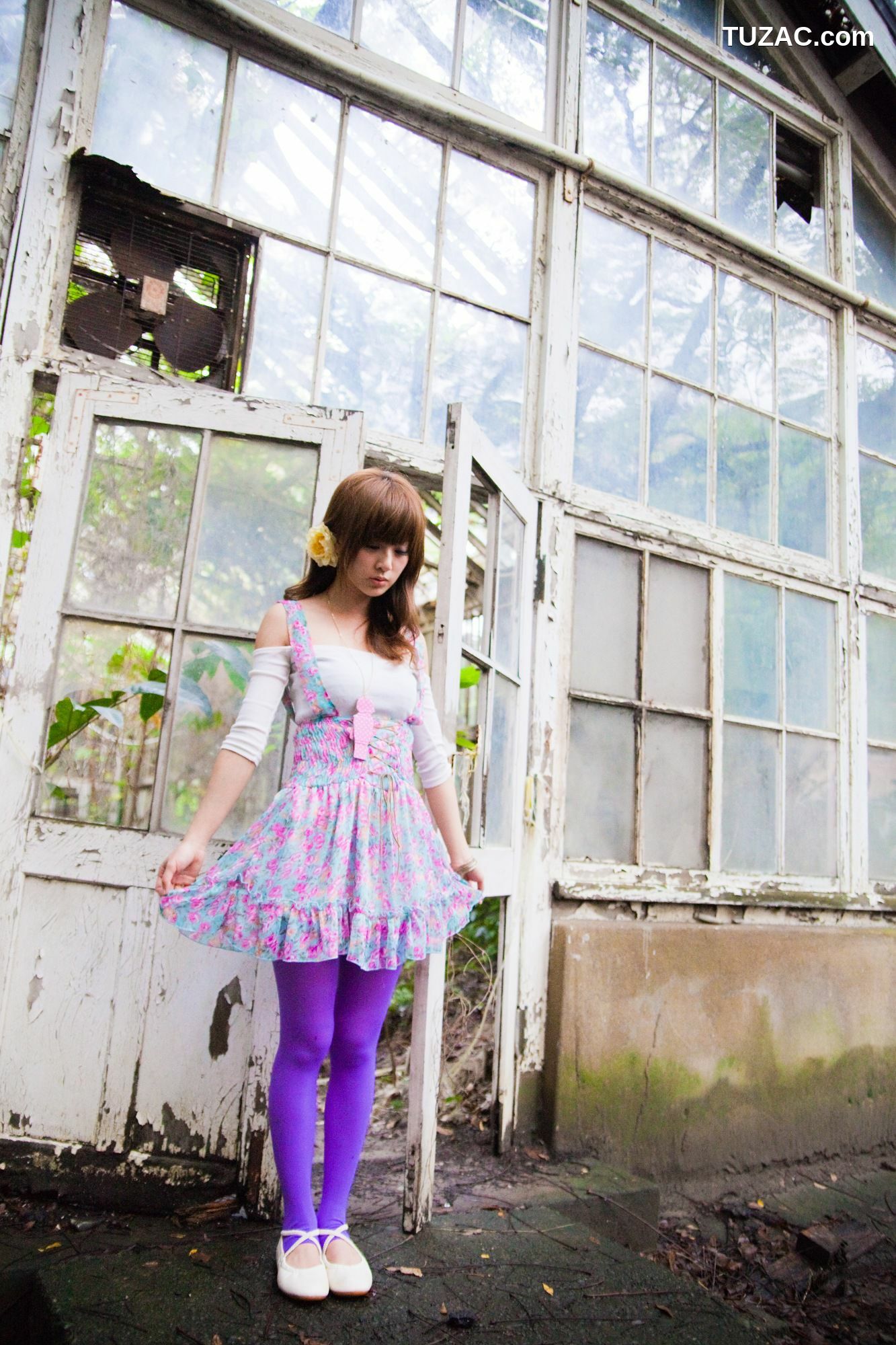 台湾正妹_果子Mikako+Minako《台大外拍 II》 写真集