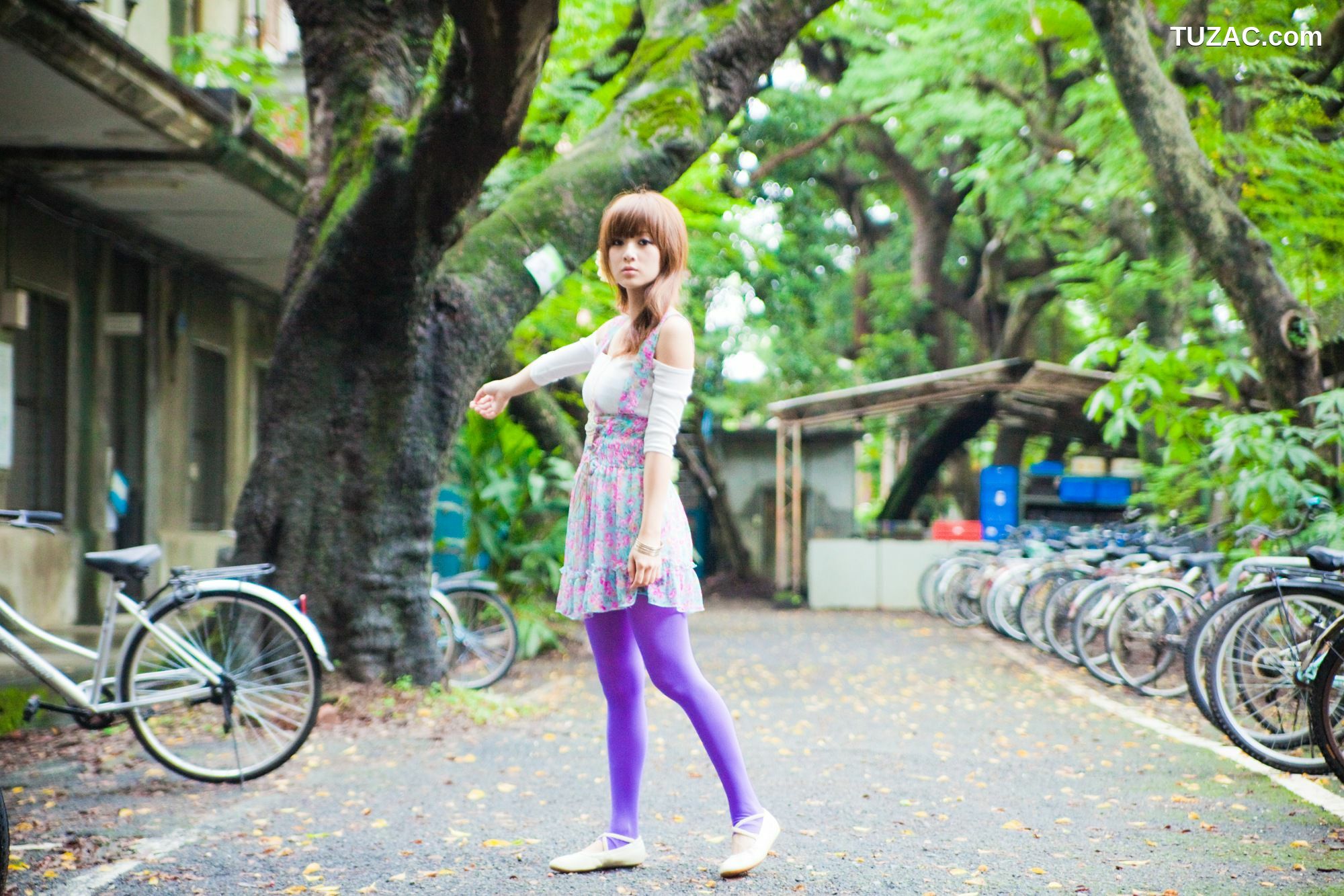 台湾正妹_果子Mikako+Minako《台大外拍 II》 写真集