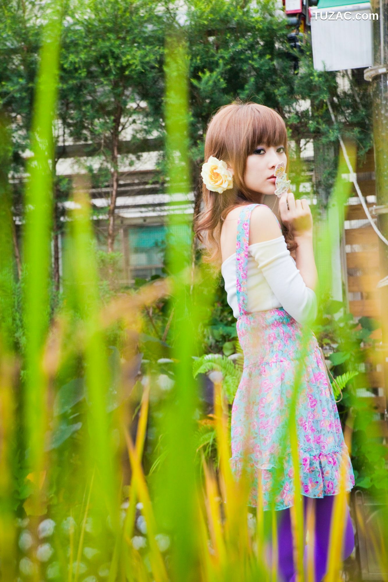 台湾正妹_果子Mikako+Minako《台大外拍 II》 写真集