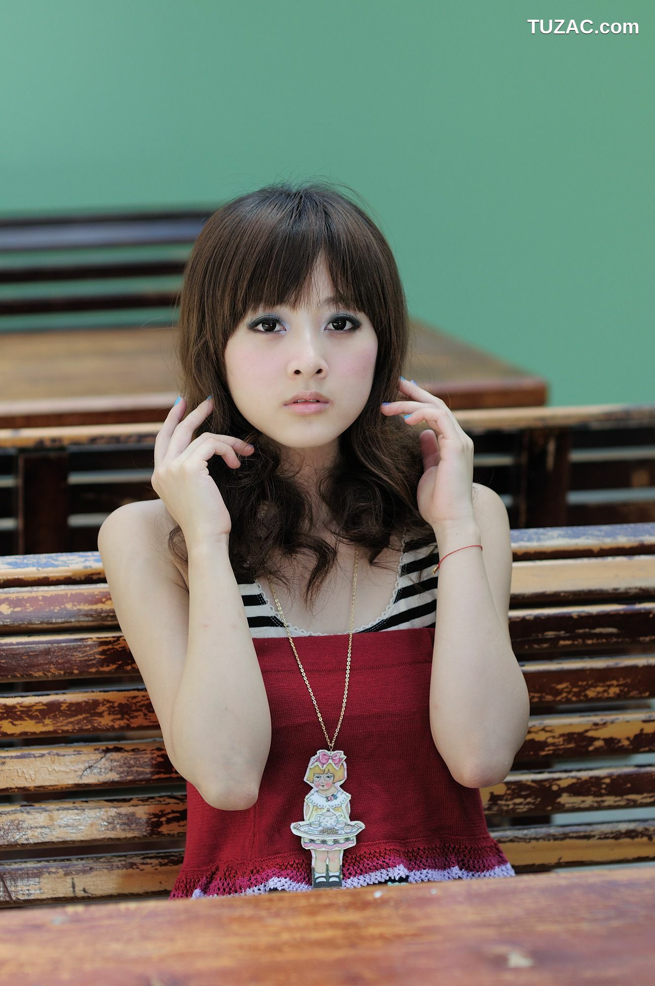 台湾正妹_果子Mikako《台大法商學院外拍》写真集