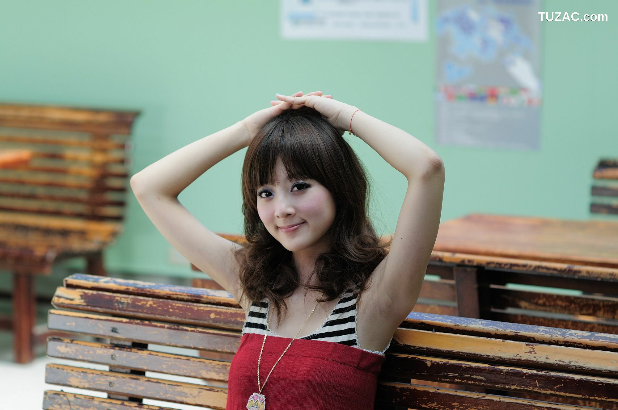 台湾正妹_果子Mikako《台大法商學院外拍》写真集