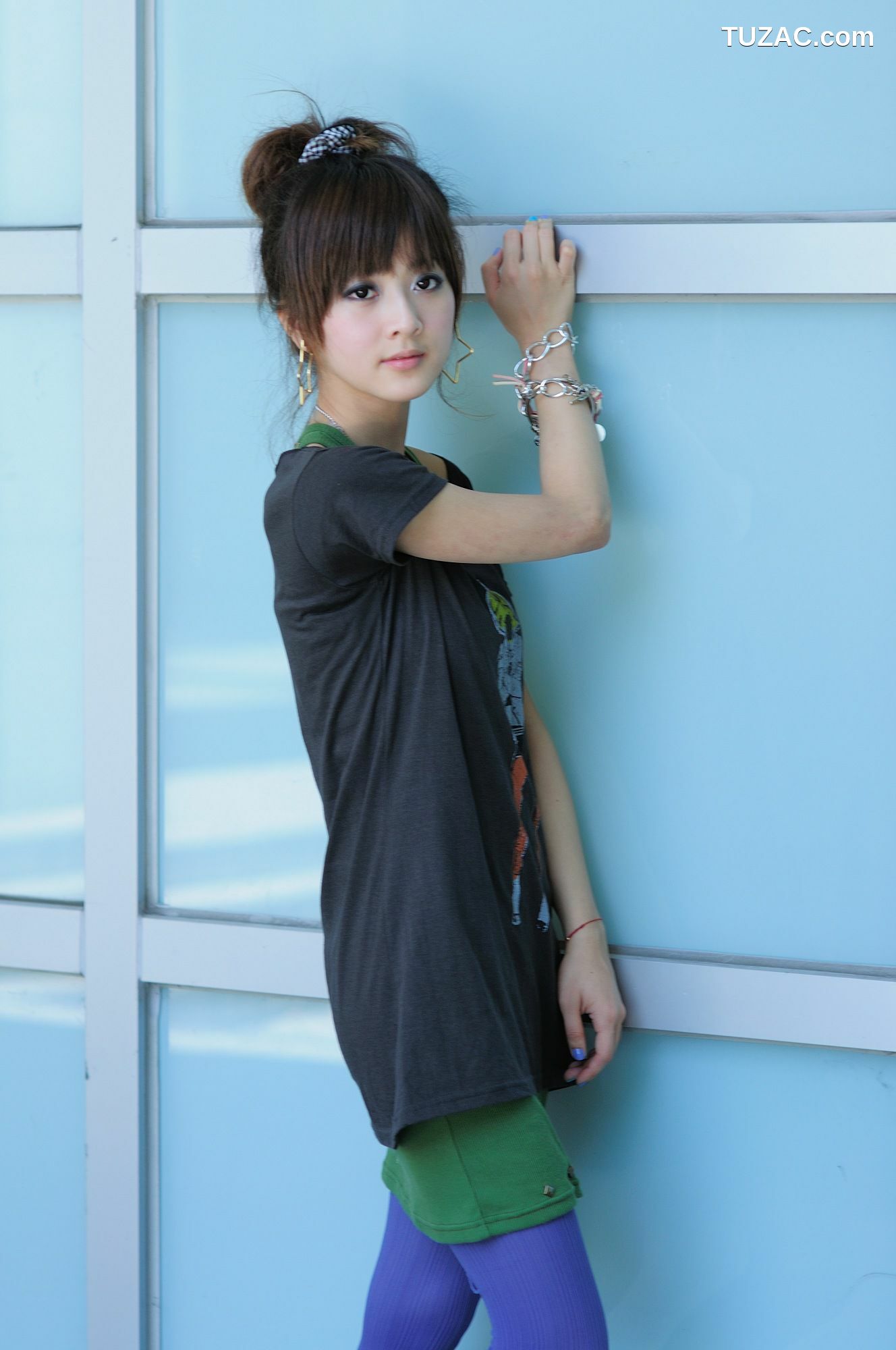 台湾正妹_果子Mikako《台大法商學院外拍》写真集