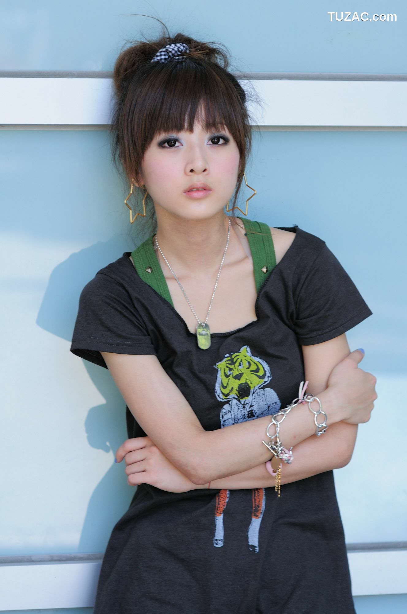 台湾正妹_果子Mikako《台大法商學院外拍》写真集