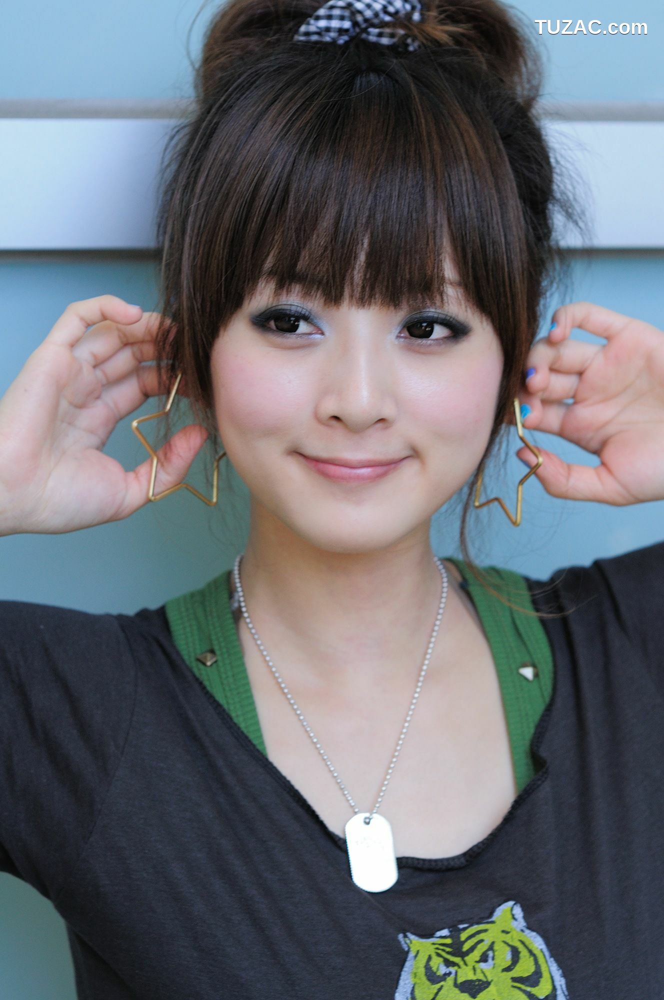 台湾正妹_果子Mikako《台大法商學院外拍》写真集