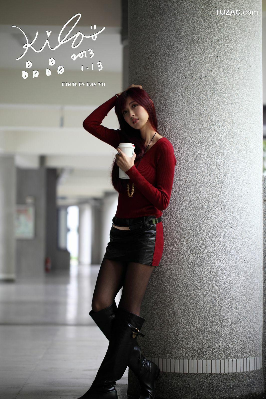 台湾正妹_金允乔/Kila晶晶《黑丝套裙街拍》写真集