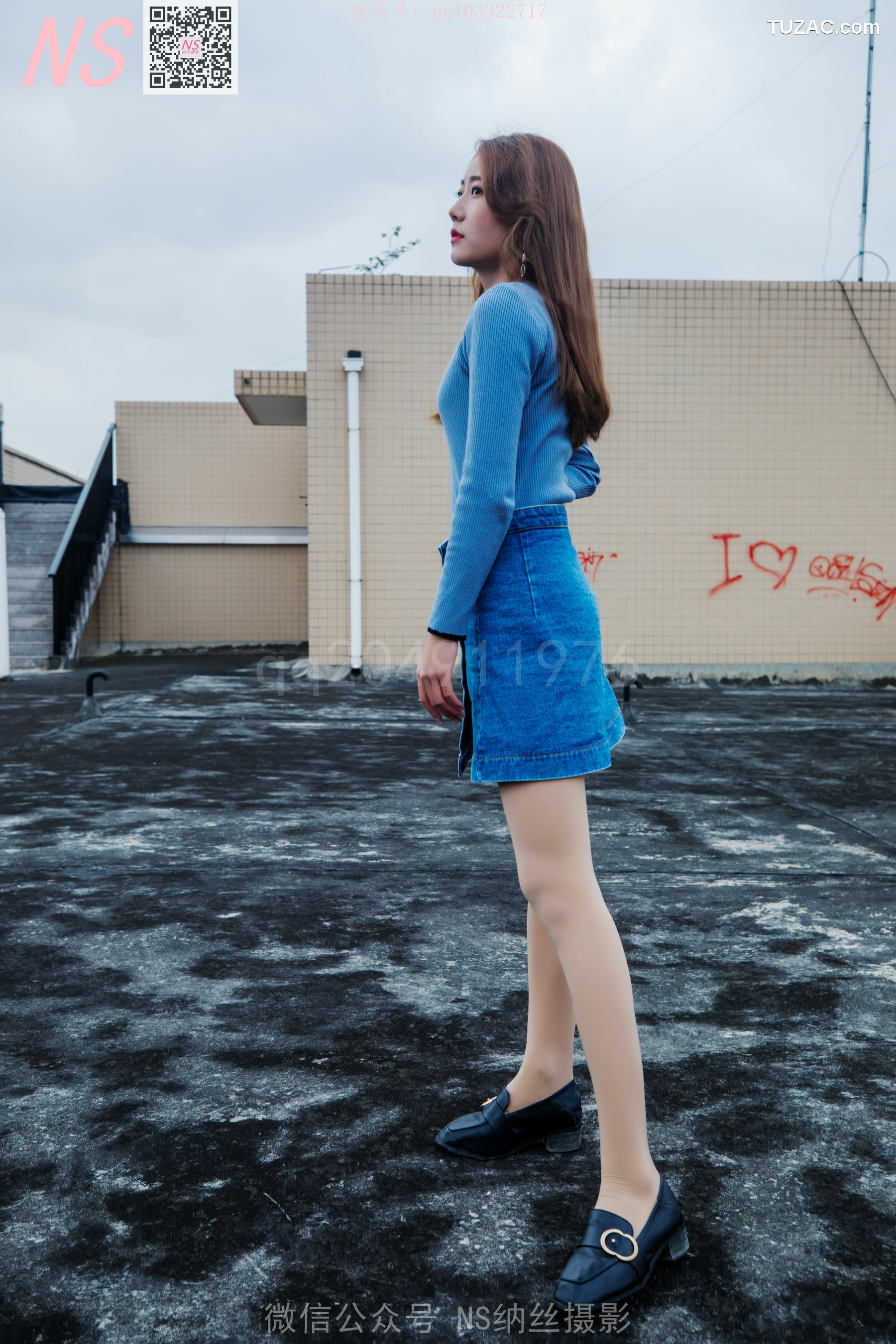 纳丝摄影_舒怡《女神天台肉色丝袜》 写真集[99P]