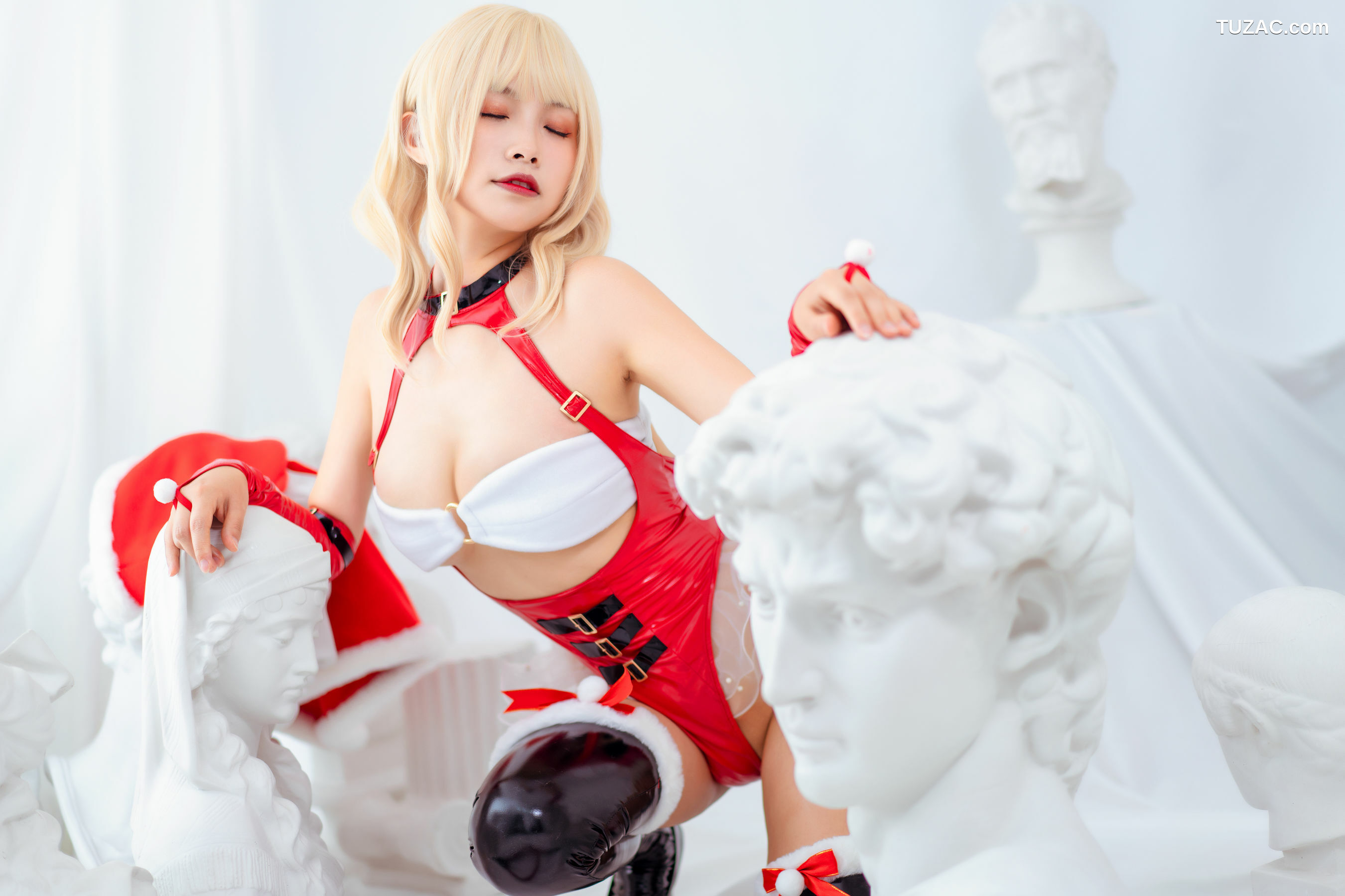 网络美女_ Neko-薇薇 - 雪夜锦礼 写真套图[32P]