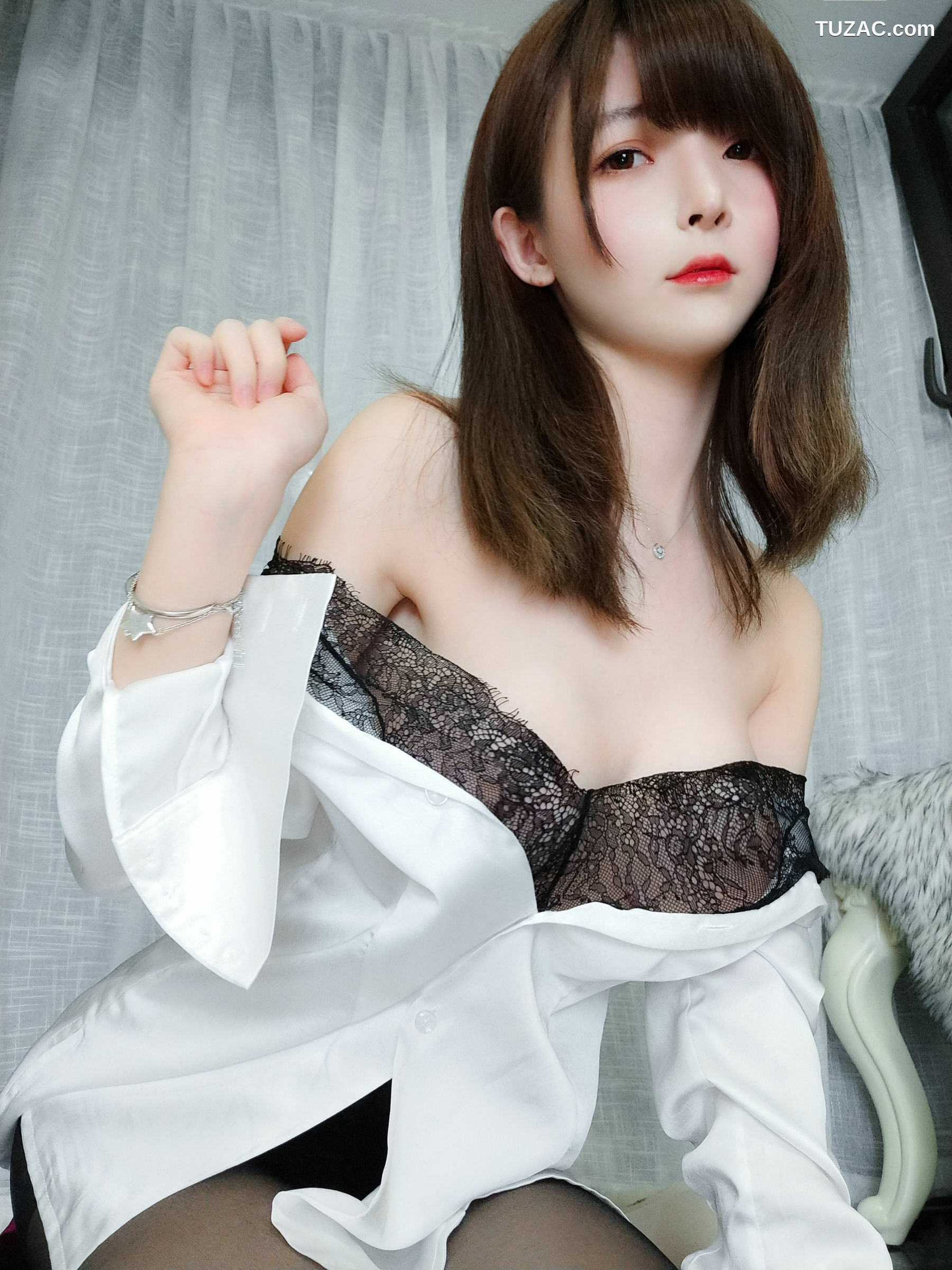 网络美女_ 一小央泽 《约会女友》 写真集[83P]