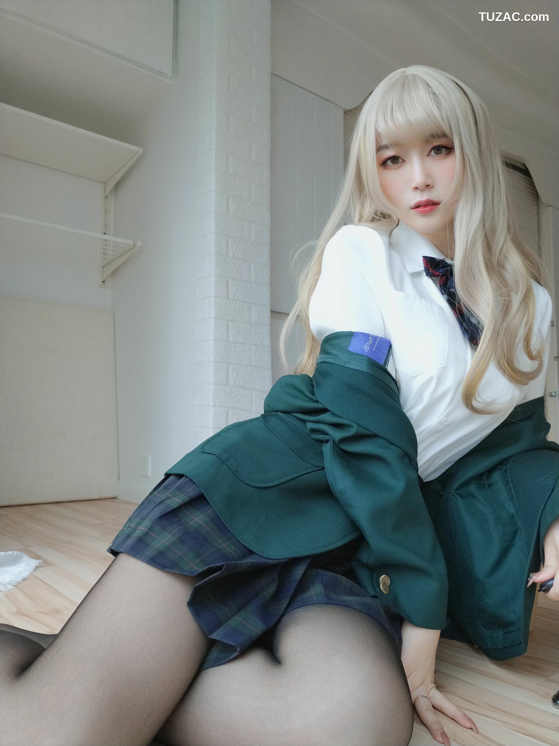 网络美女_ 小姐姐白银 - 灰色空间[88P]