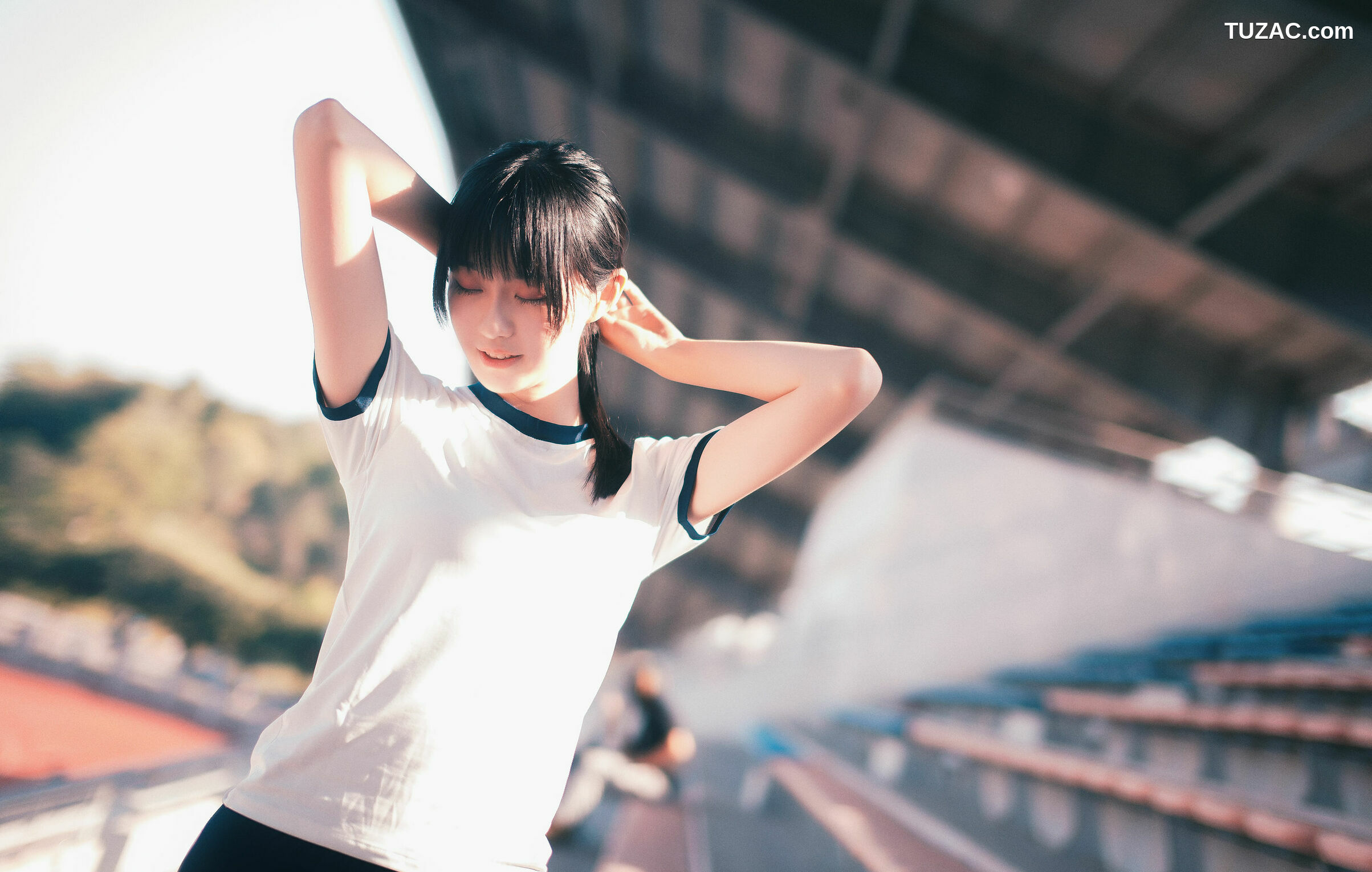 网络美女_ 沧霁桔梗 - 黑丝体操服[53P]