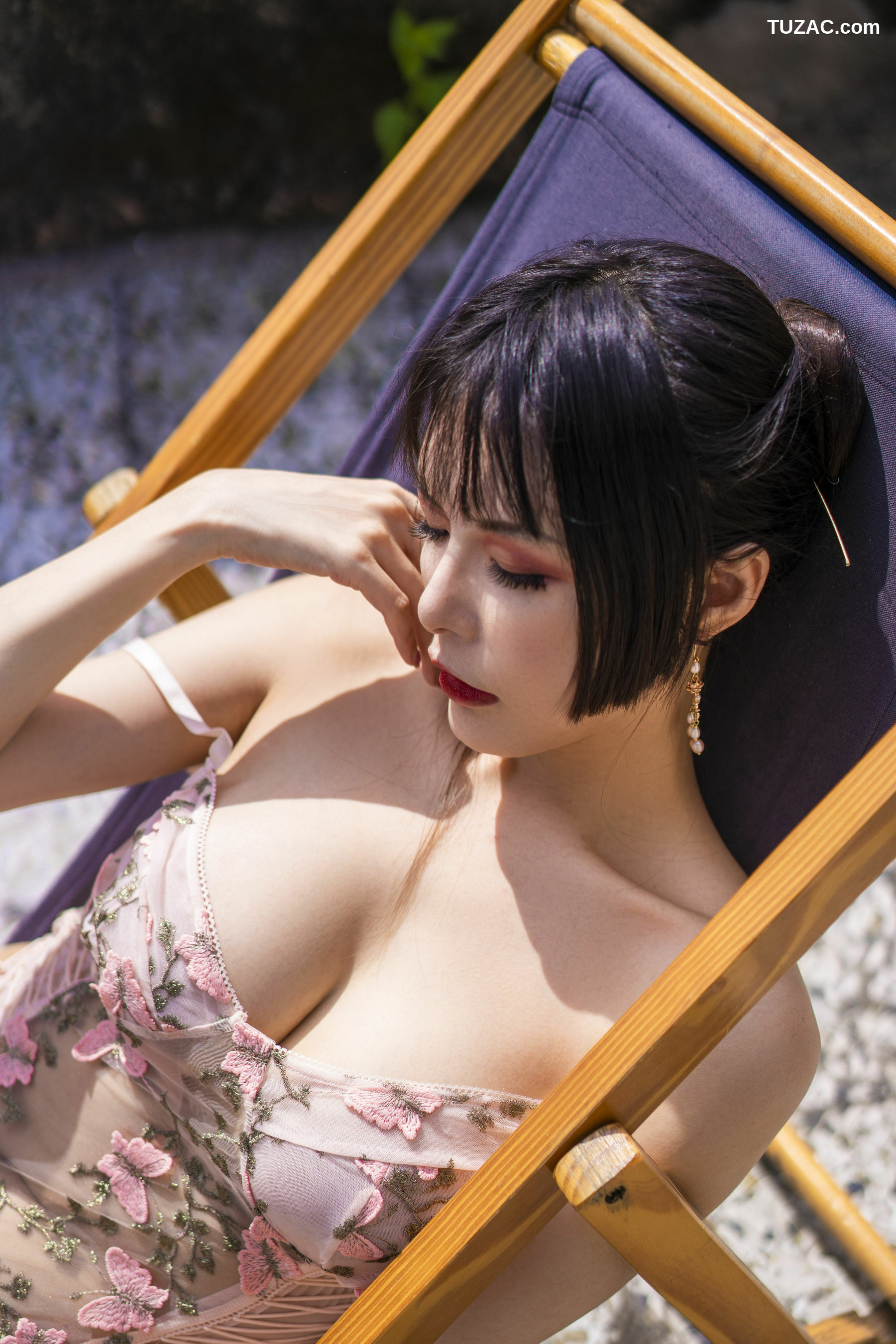 网络美女_ 秋和柯基(夏小秋秋秋) - 天台 写真套图[56P]