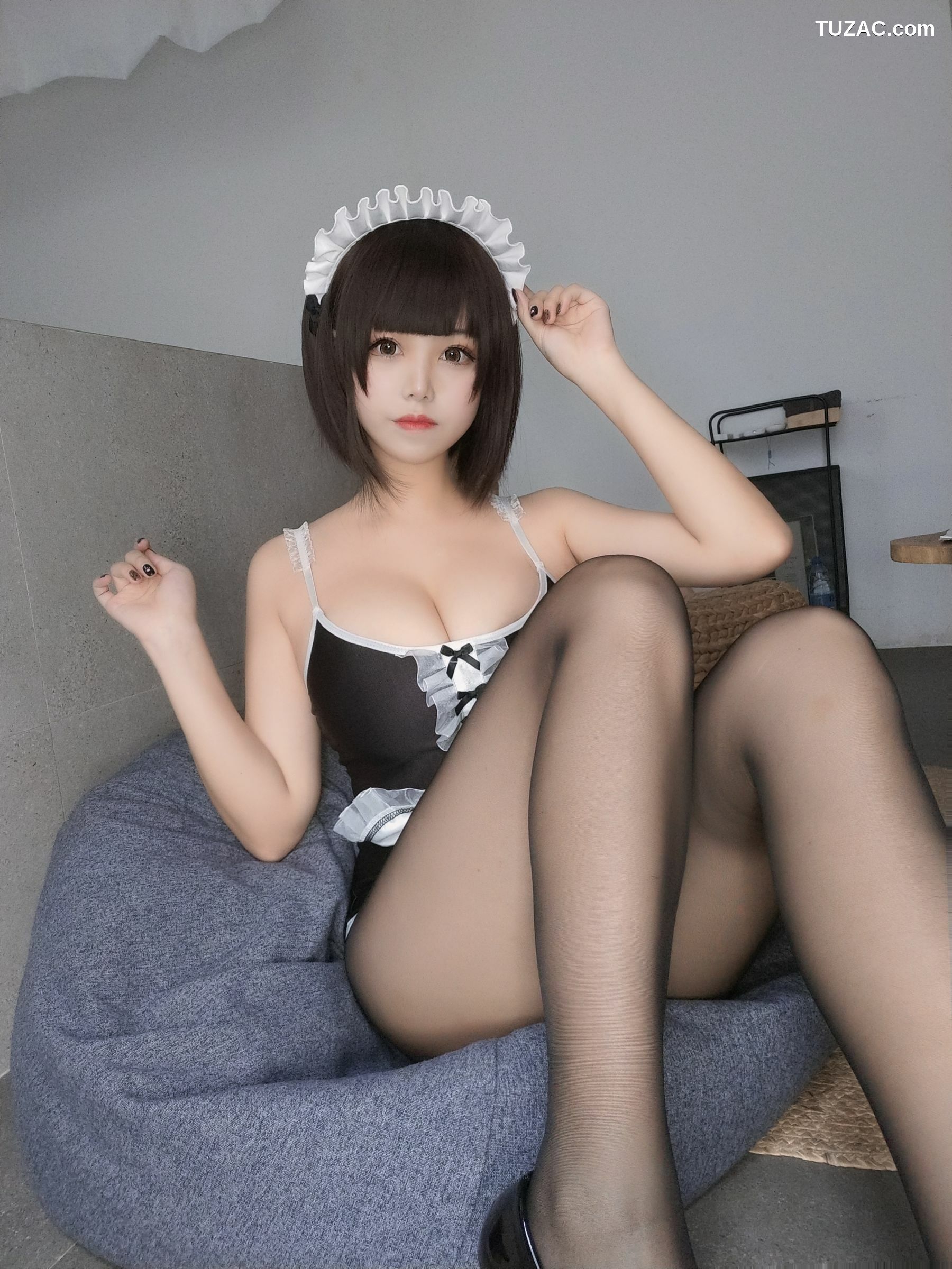 网络美女_ 蜜汁猫裘 - 女仆[42P]