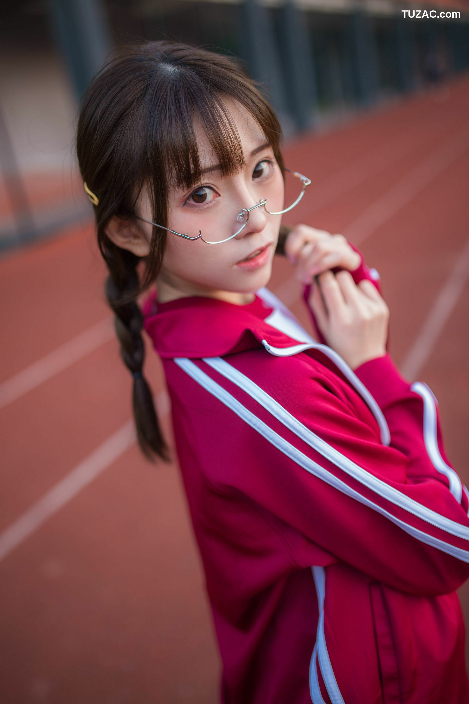 网络美女_Kitaro_绮太郎 《红色运动服女孩》 写真集