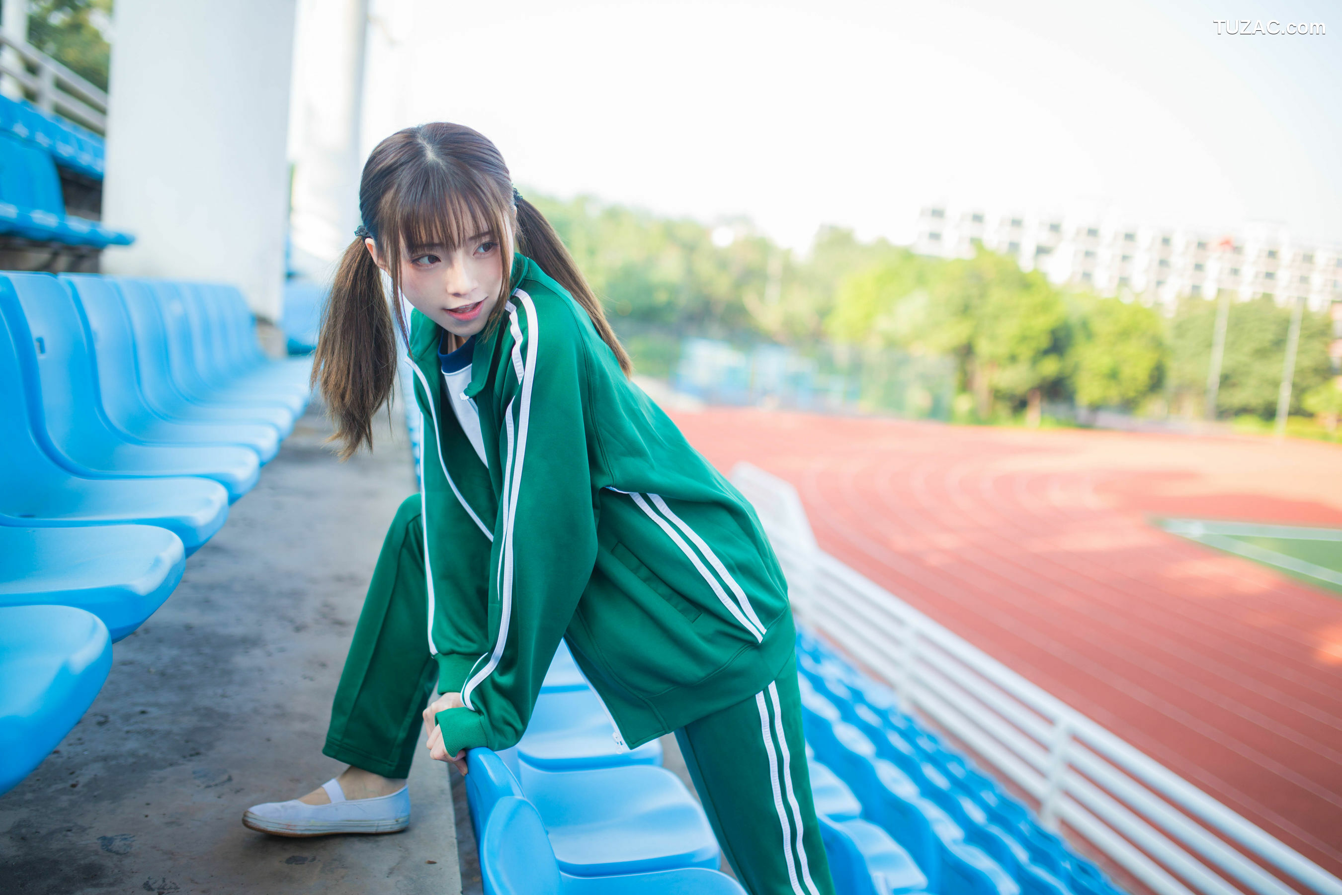 网络美女_Kitaro_绮太郎 《绿色运动服女孩》 写真集