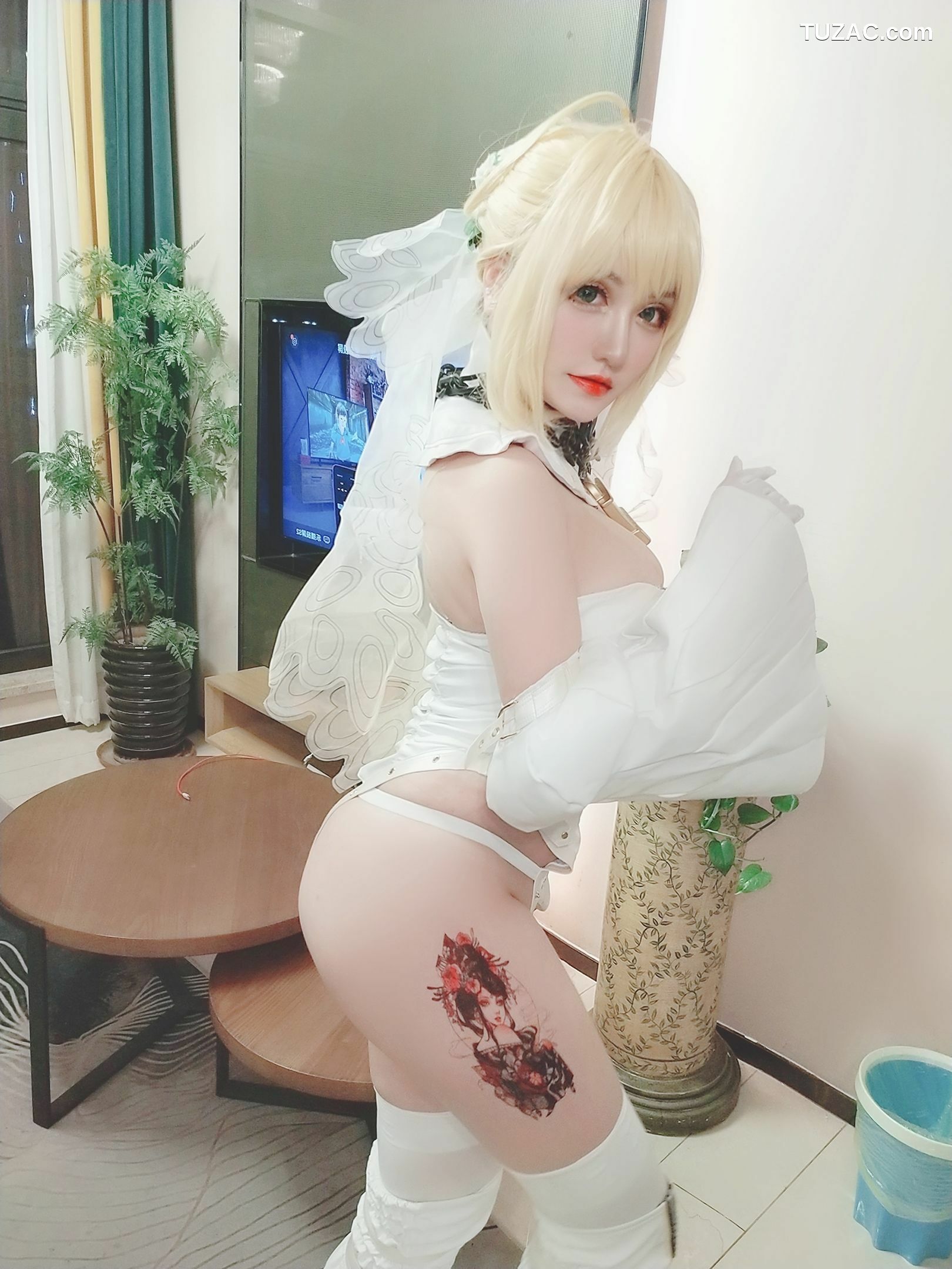 网络美女_夏鸽鸽不想起床 《尼禄花嫁》 写真集