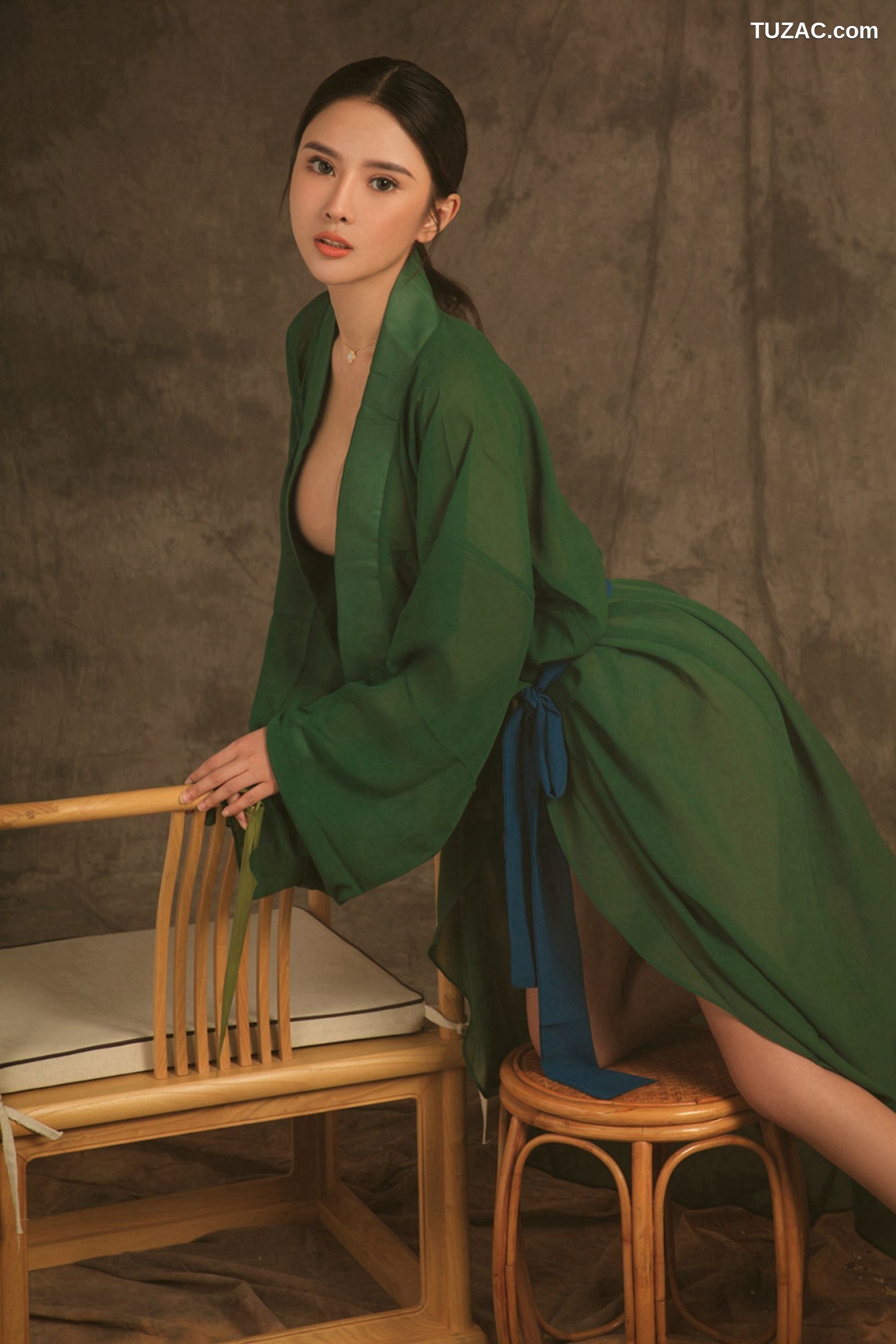 UGirls尤果网-T041-金露-Angela楚楚《粽思夜》-2019-06-06