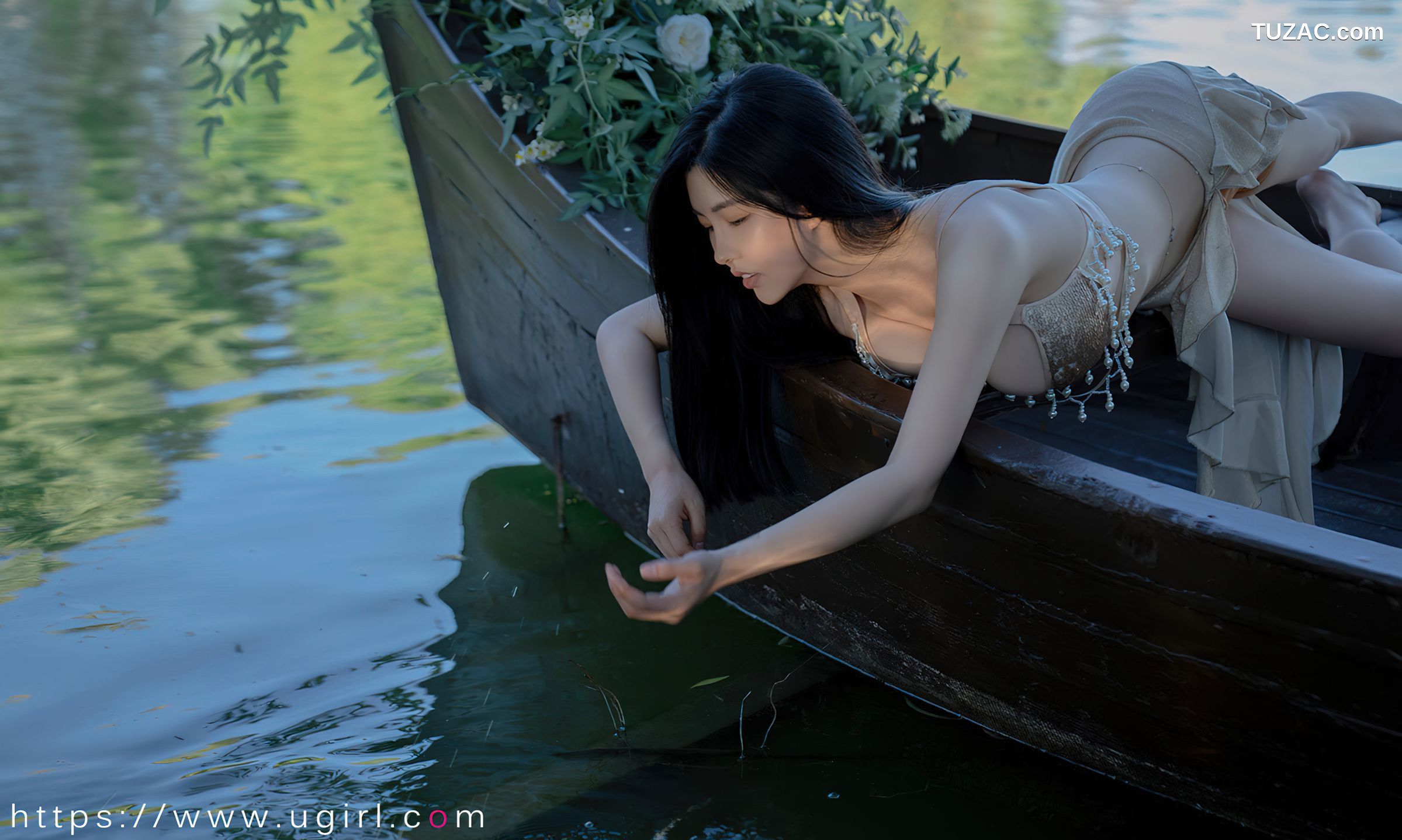UGirlsApp尤果圈爱尤物-2414-娜露-《执笔春生》