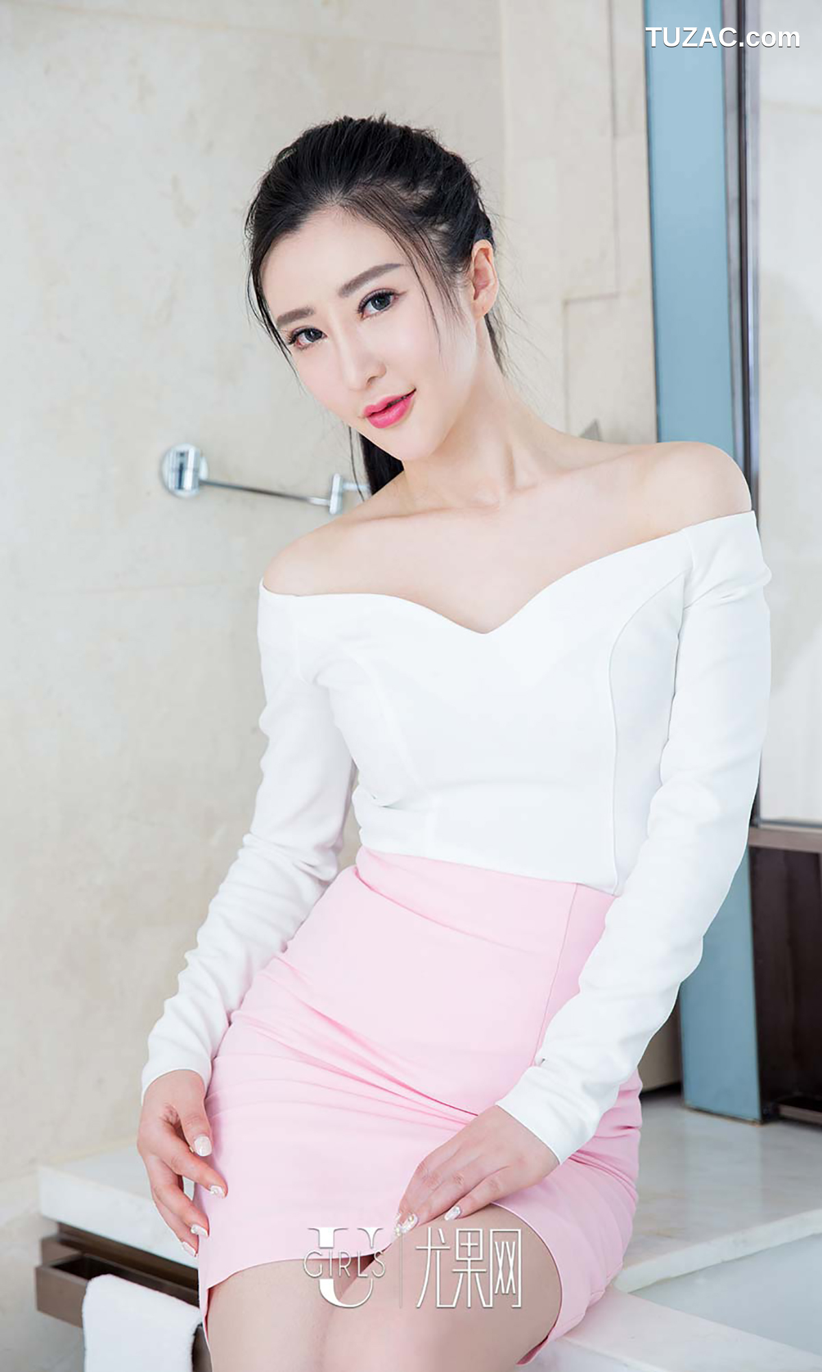 UGirlsApp尤果圈爱尤物-392-佟蔓-《蔓物生长》