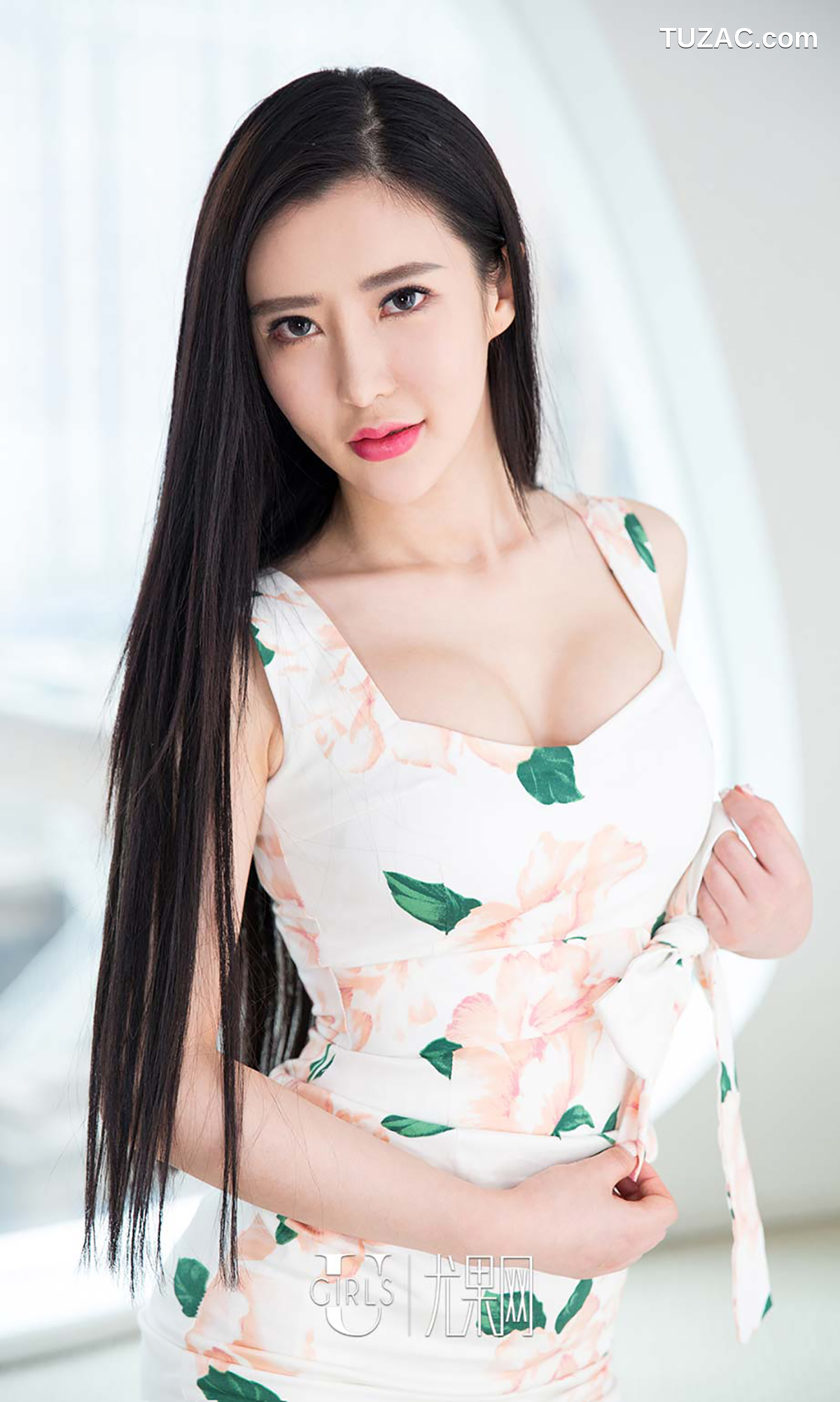 UGirlsApp尤果圈爱尤物-392-佟蔓-《蔓物生长》