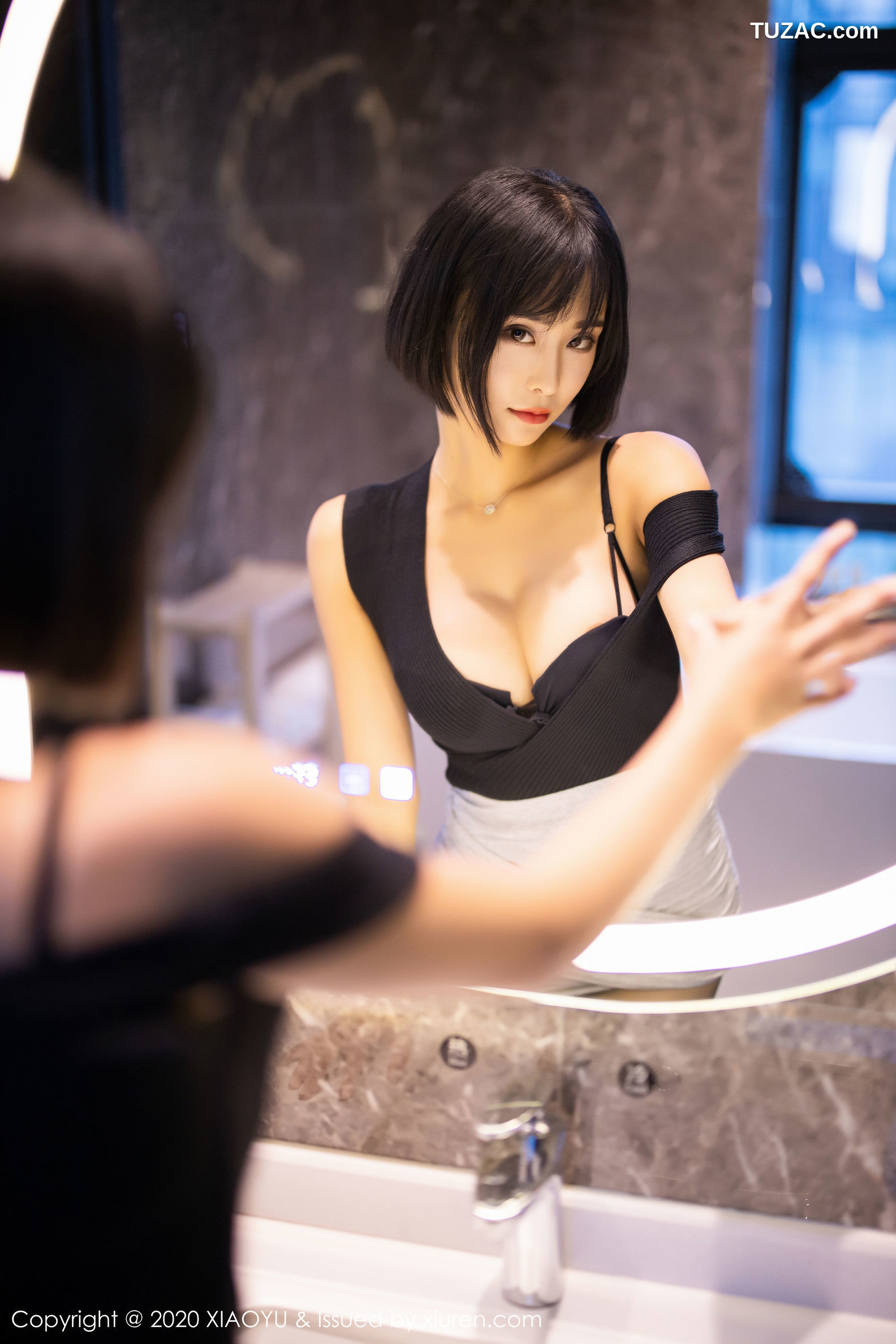 XiaoYu语画界-261-蓝夏Akasha-《性感内衣下美胸与美腿》-2020.03.05