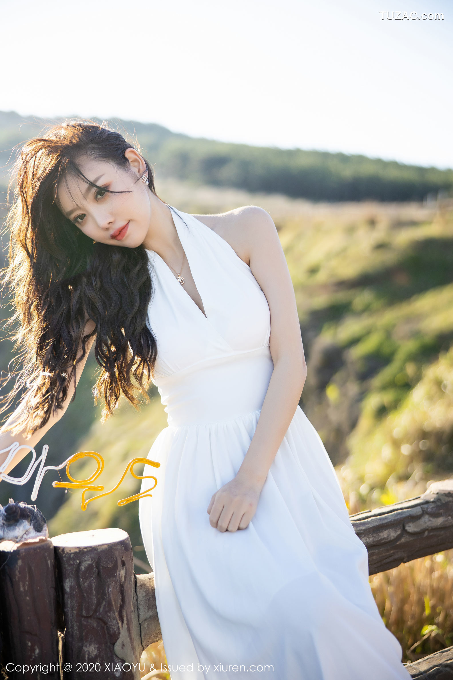 XiaoYu语画界-286-杨晨晨-《银色吊裙与朦胧丝袜》-2020.04.10