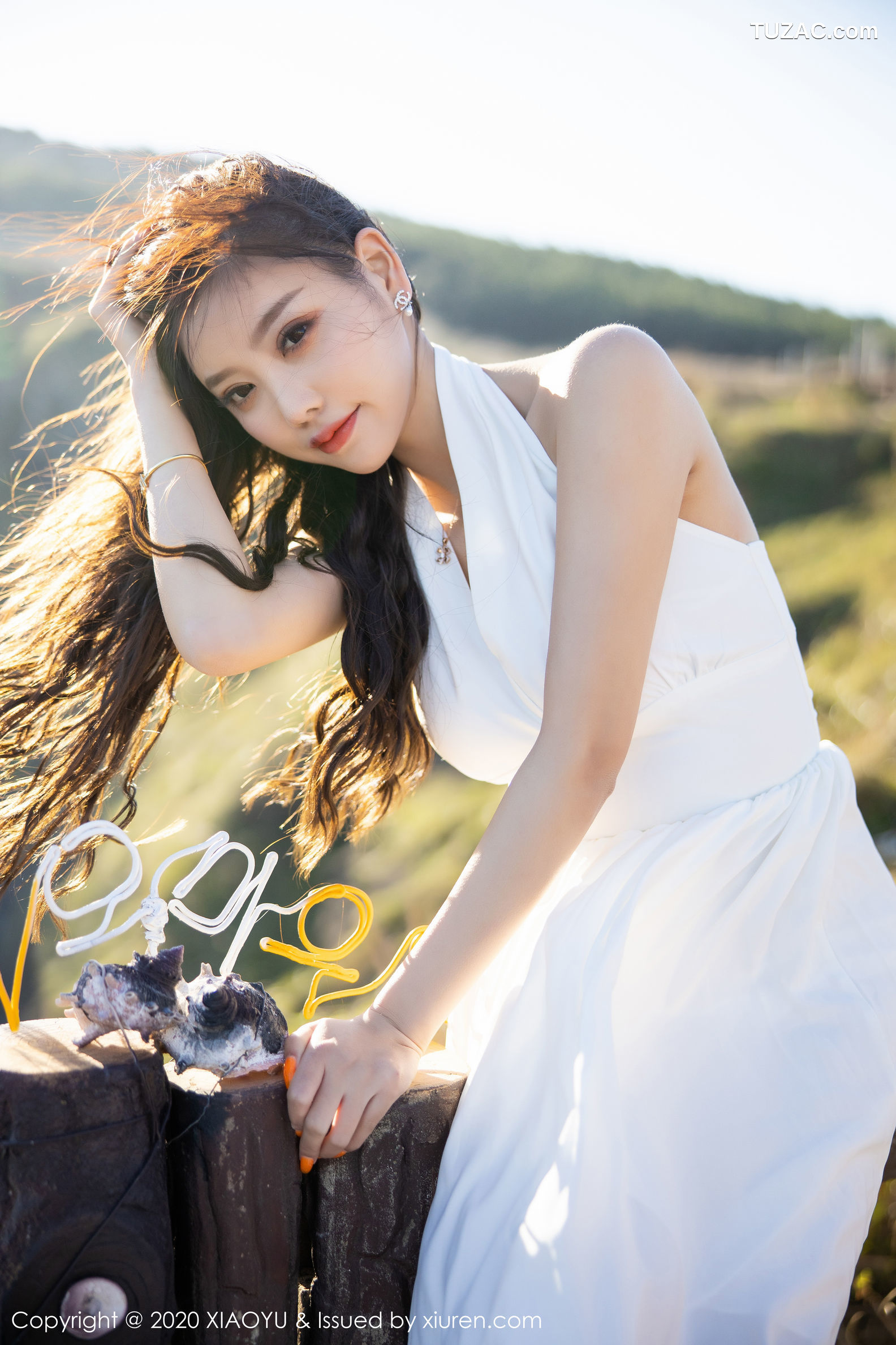 XiaoYu语画界-286-杨晨晨-《银色吊裙与朦胧丝袜》-2020.04.10