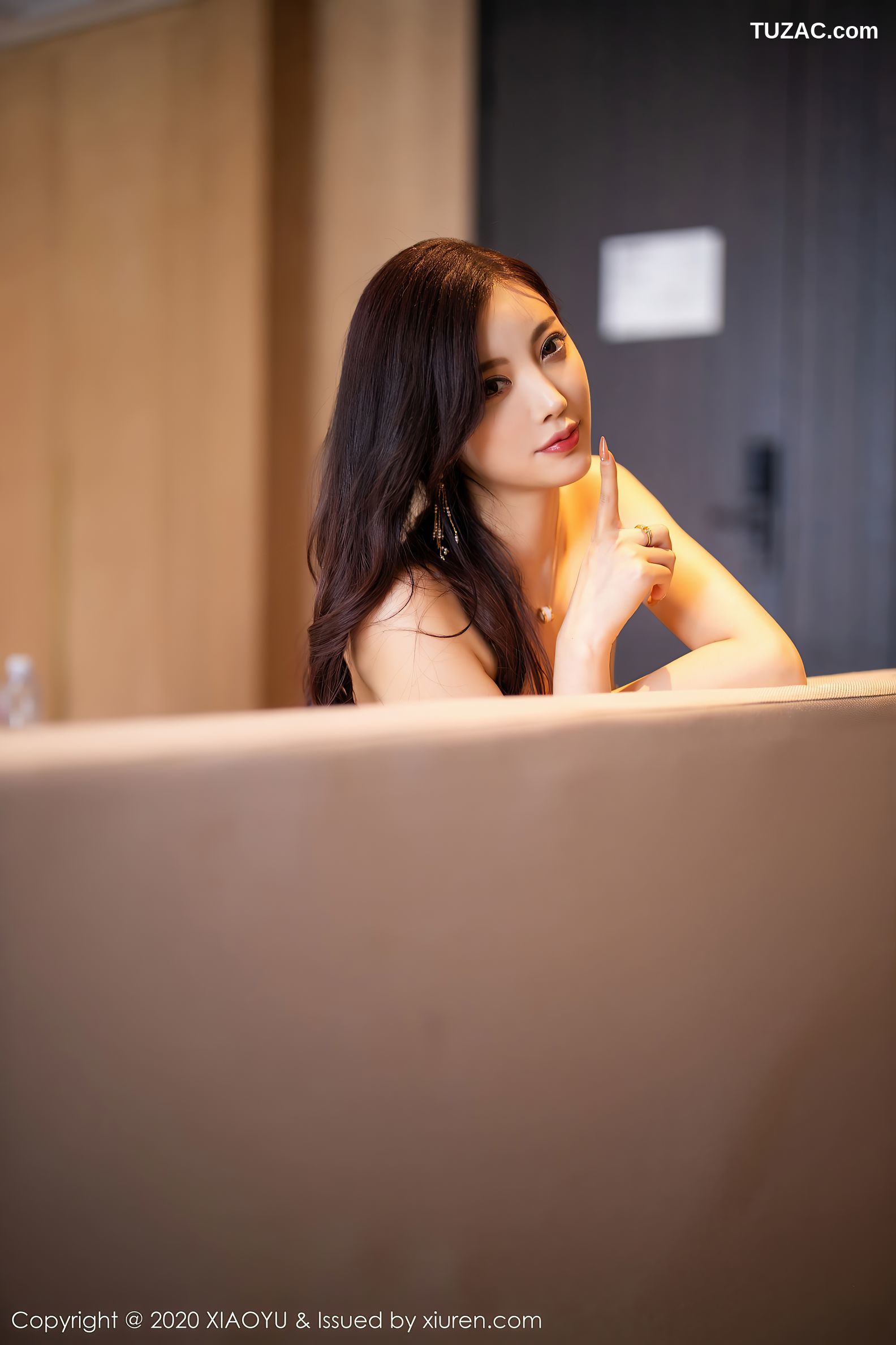 XiaoYu语画界-377-杨晨晨-《极致魅丝袜美腿丝丝入魂》-2020.09.25