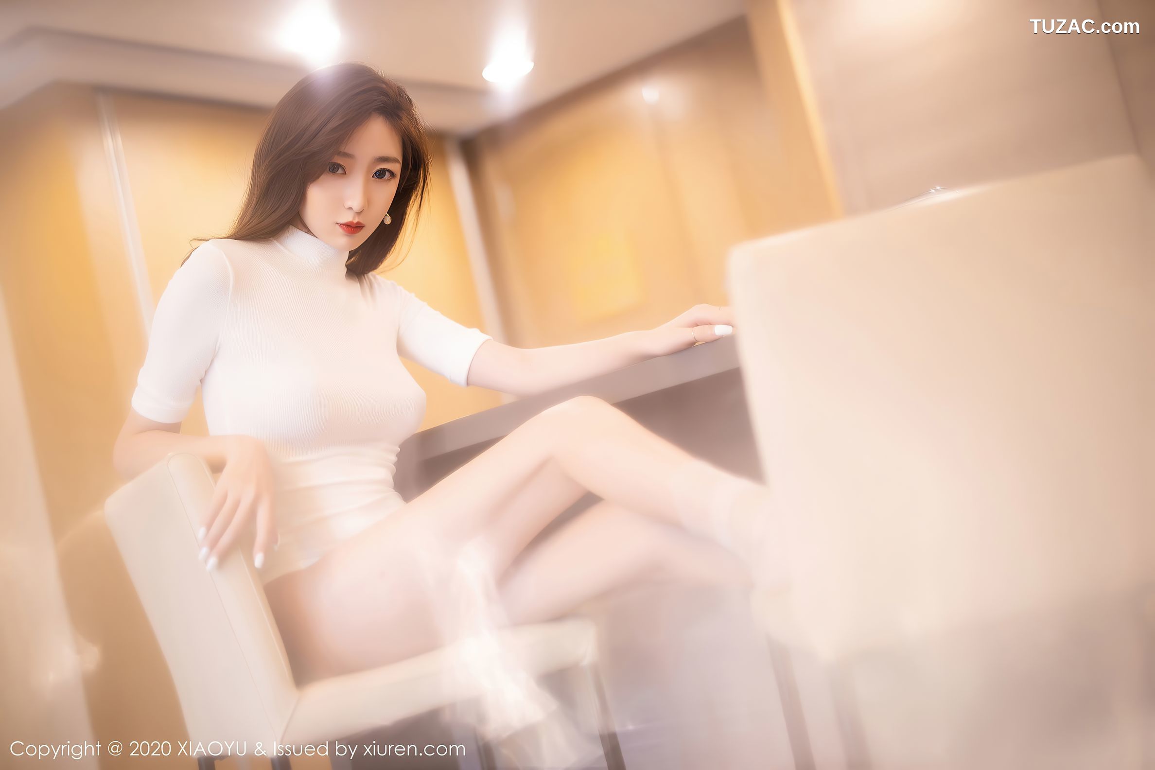 XiaoYu语画界-389-安琪Yee-《白色连体衣包裹曼妙有致娇躯》-2020.10.19