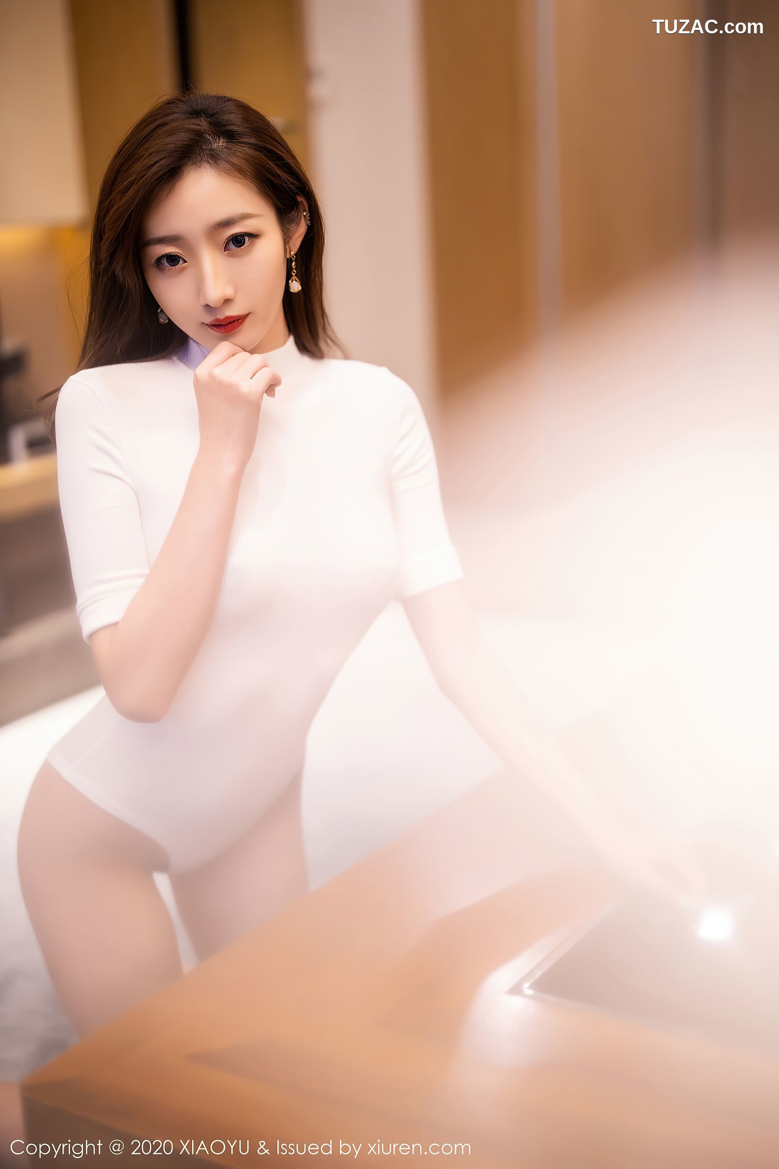 XiaoYu语画界-389-安琪Yee-《白色连体衣包裹曼妙有致娇躯》-2020.10.19